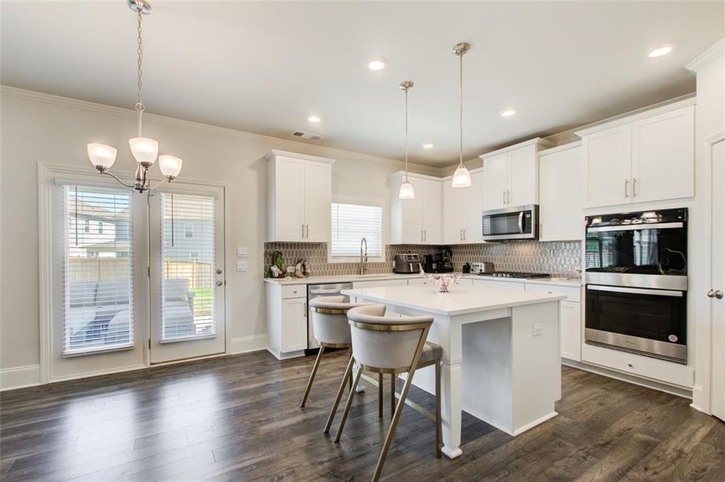 Acworth, Georgia, 30101, United States, 6 Bedrooms Bedrooms, ,4 BathroomsBathrooms,Residential,For Sale,1828453