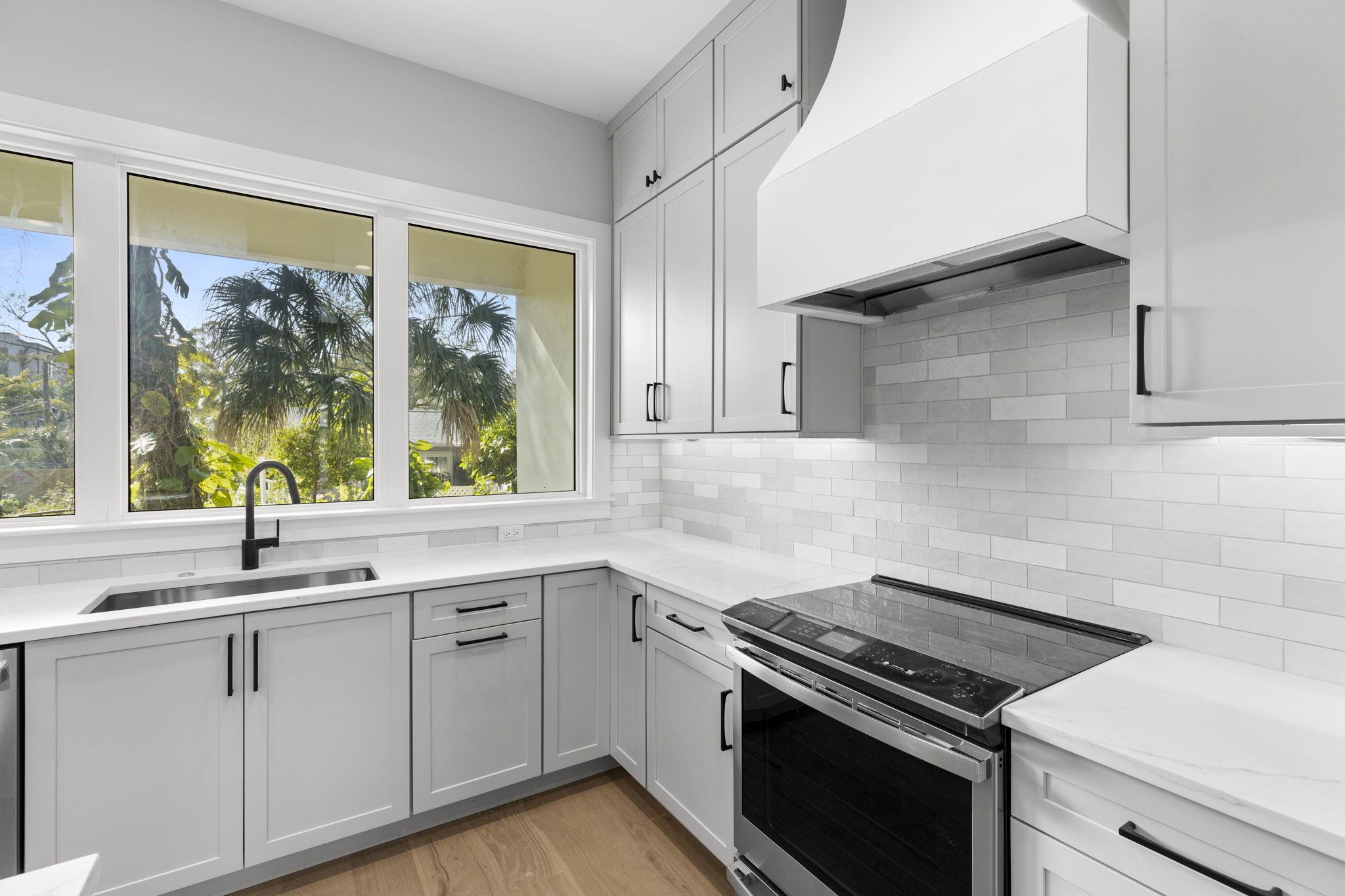 Tampa, Florida, 33609, United States, 3 Bedrooms Bedrooms, ,4 BathroomsBathrooms,Residential,For Sale,1900707