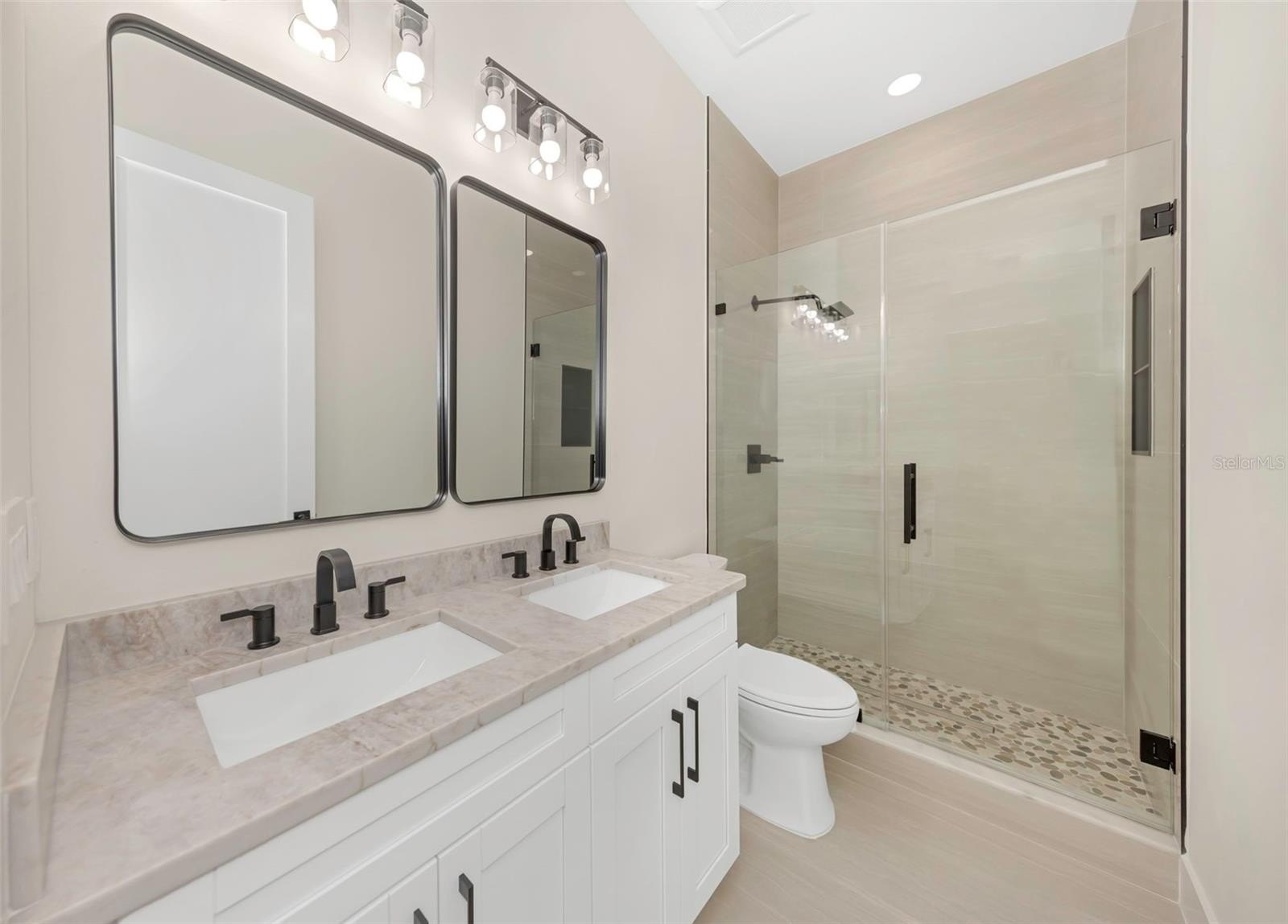 CLEARWATER, Florida, 33755, United States, 4 Bedrooms Bedrooms, ,3 BathroomsBathrooms,Residential,For Sale,1996424