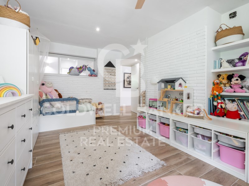 Cerdanyola del Vallès, Catalonia, ES, 4 Bedrooms Bedrooms, ,3 BathroomsBathrooms,Residential,For Sale,1856744