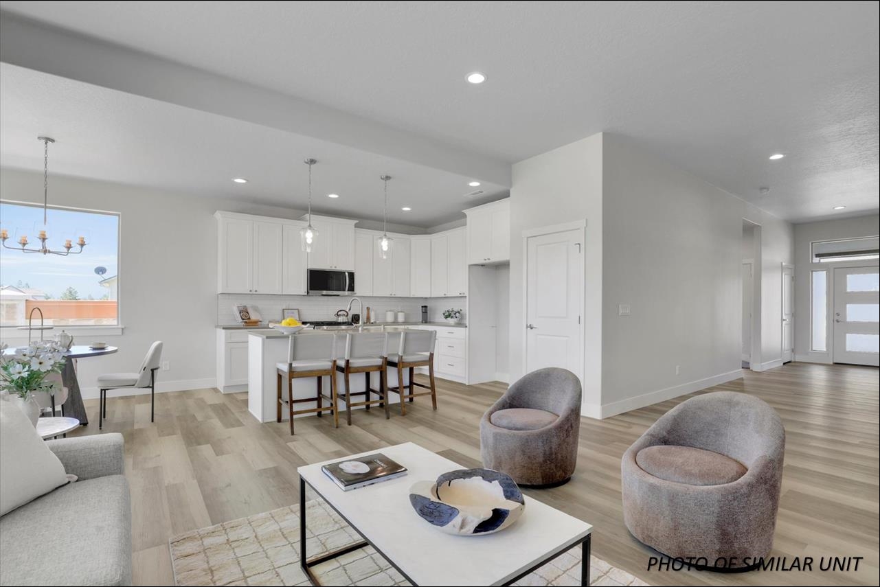 Deer Park, Washington, 99006, United States, 3 Bedrooms Bedrooms, ,2 BathroomsBathrooms,Residential,For Sale,1848414