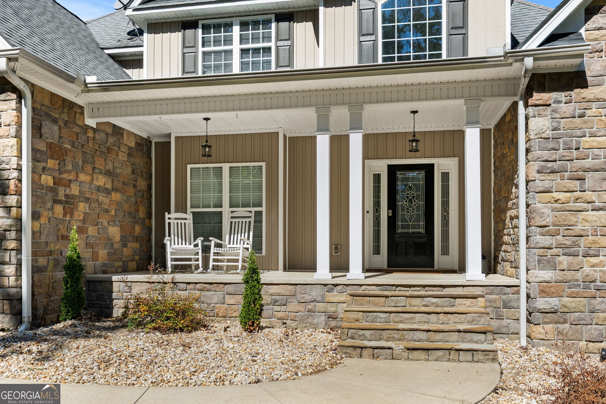 Meansville, Georgia, 30256, United States, 5 Bedrooms Bedrooms, ,4 BathroomsBathrooms,Residential,For Sale,2002650