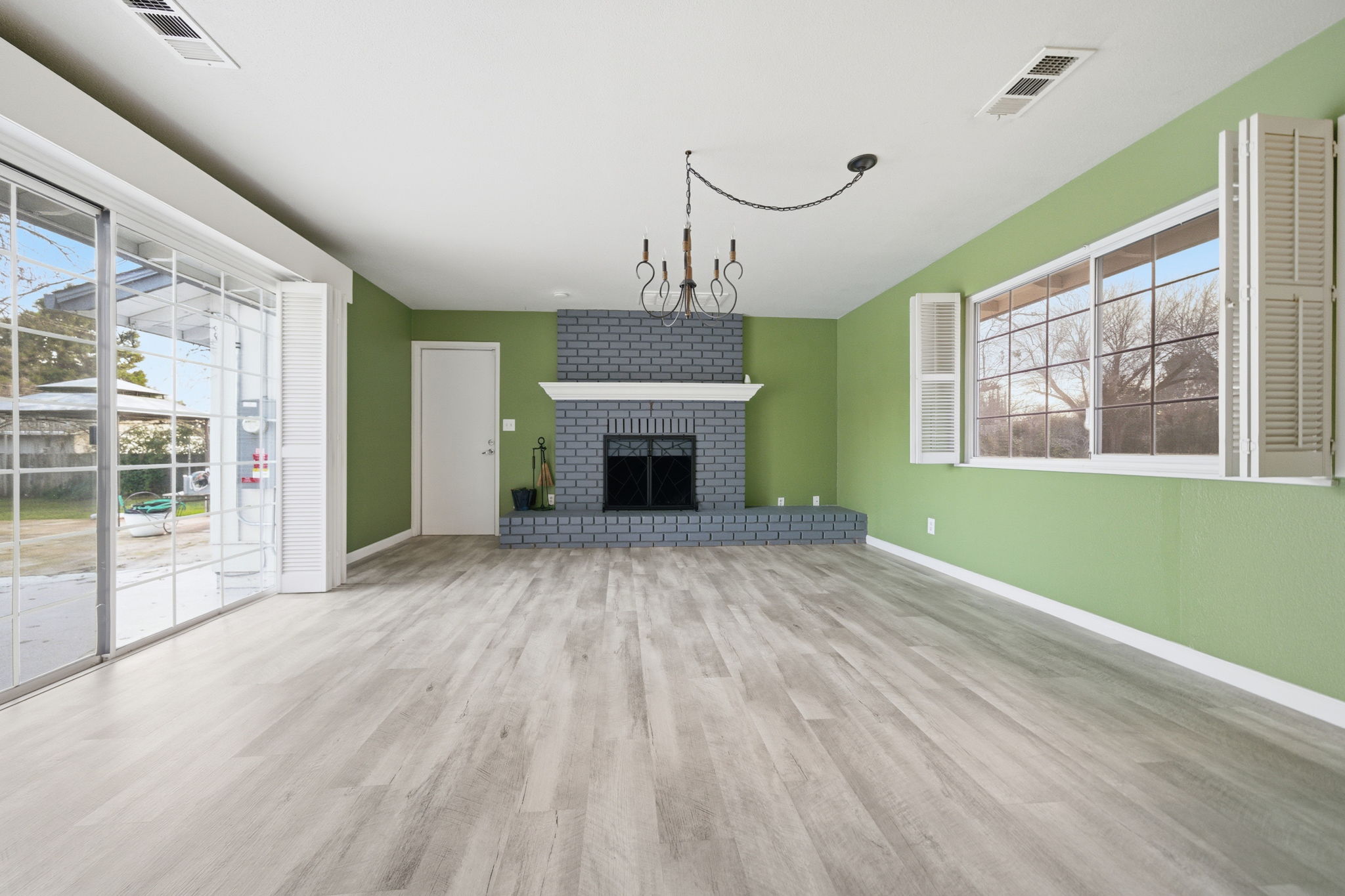 Redding, California, 96002, United States, 3 Bedrooms Bedrooms, ,2 BathroomsBathrooms,Residential,For Sale,2008802