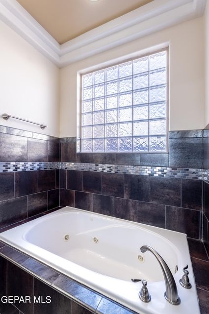 El Paso, Texas, 79912, United States, 4 Bedrooms Bedrooms, ,3 BathroomsBathrooms,Residential,For Sale,1997746