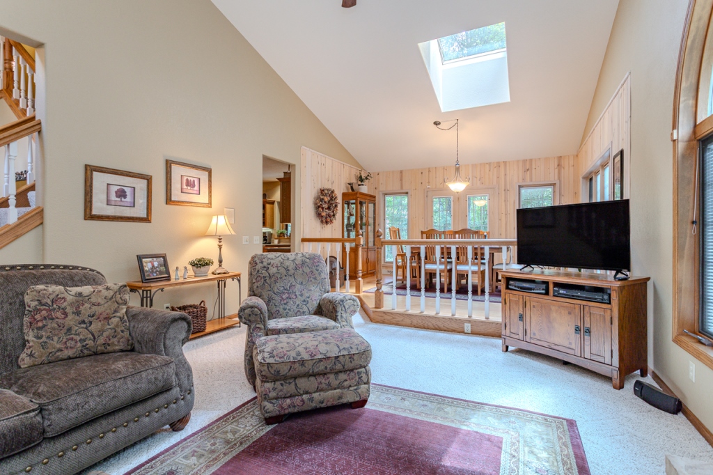 Wausau, Wisconsin, 54401, United States, 4 Bedrooms Bedrooms, ,3 BathroomsBathrooms,Residential,For Sale,1889957
