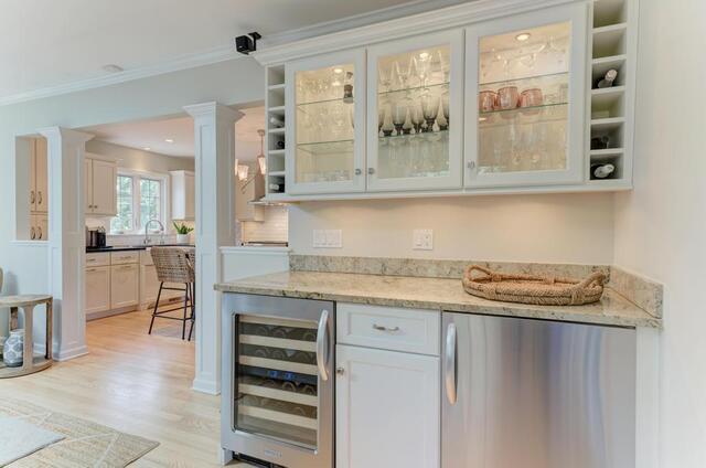 Medinah, Illinois, 60157, United States, 4 Bedrooms Bedrooms, ,4 BathroomsBathrooms,Residential,For Sale,1975518