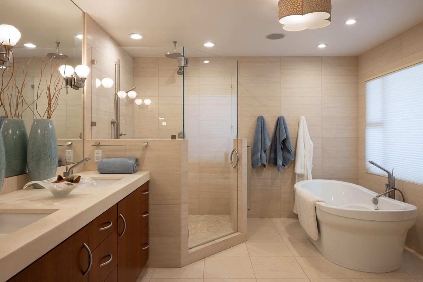 Santa Cruz, California, 95062, United States, 4 Bedrooms Bedrooms, ,4 BathroomsBathrooms,Residential,For Sale,1898604