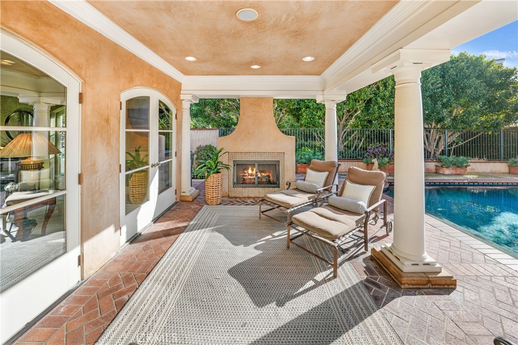 Huntington Beach, California, 92649, United States, 5 Bedrooms Bedrooms, ,5 BathroomsBathrooms,Residential,For Sale,1991081