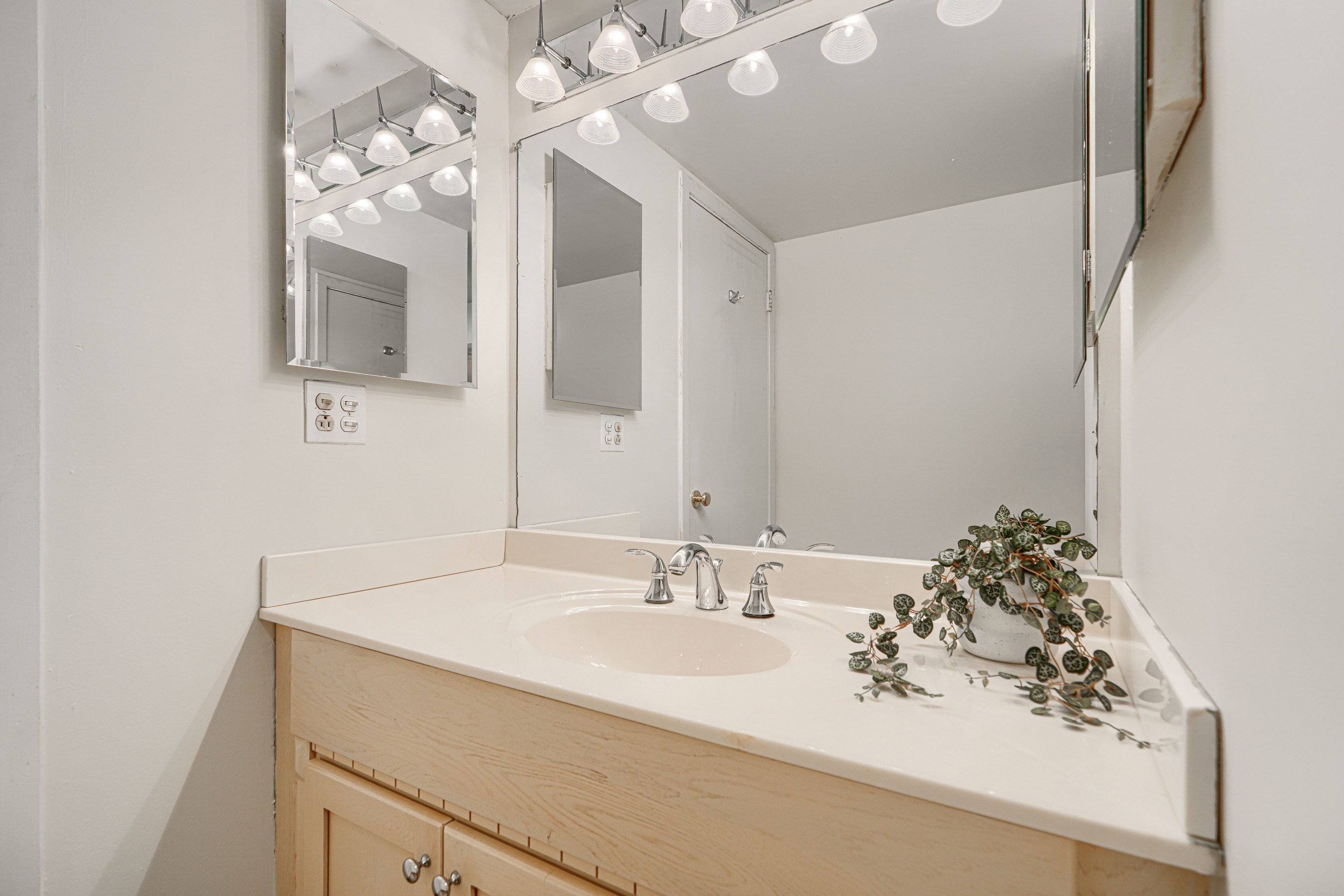  GUILFORD - 物件實景