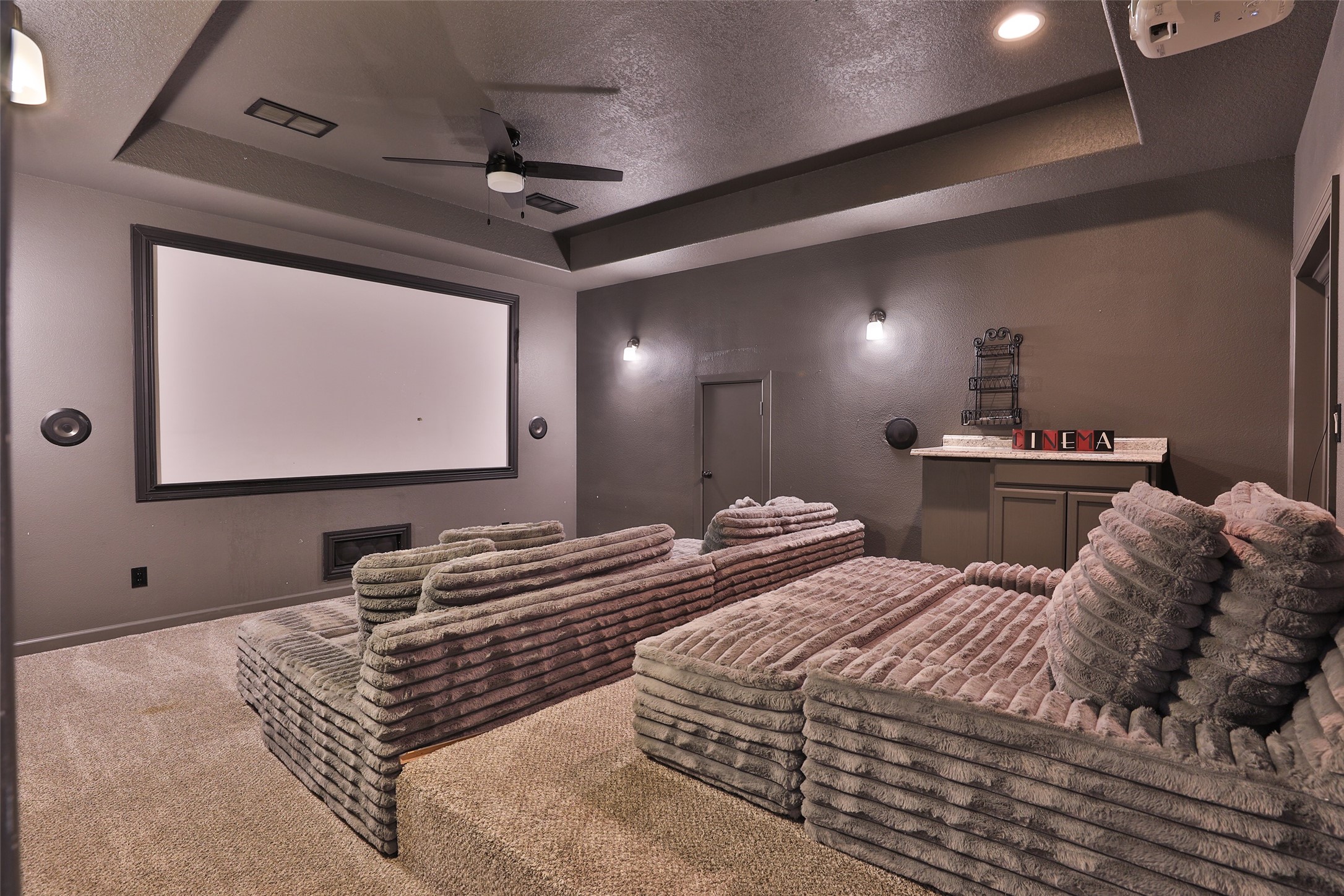  3422 Woodbine Drive - 物件實景