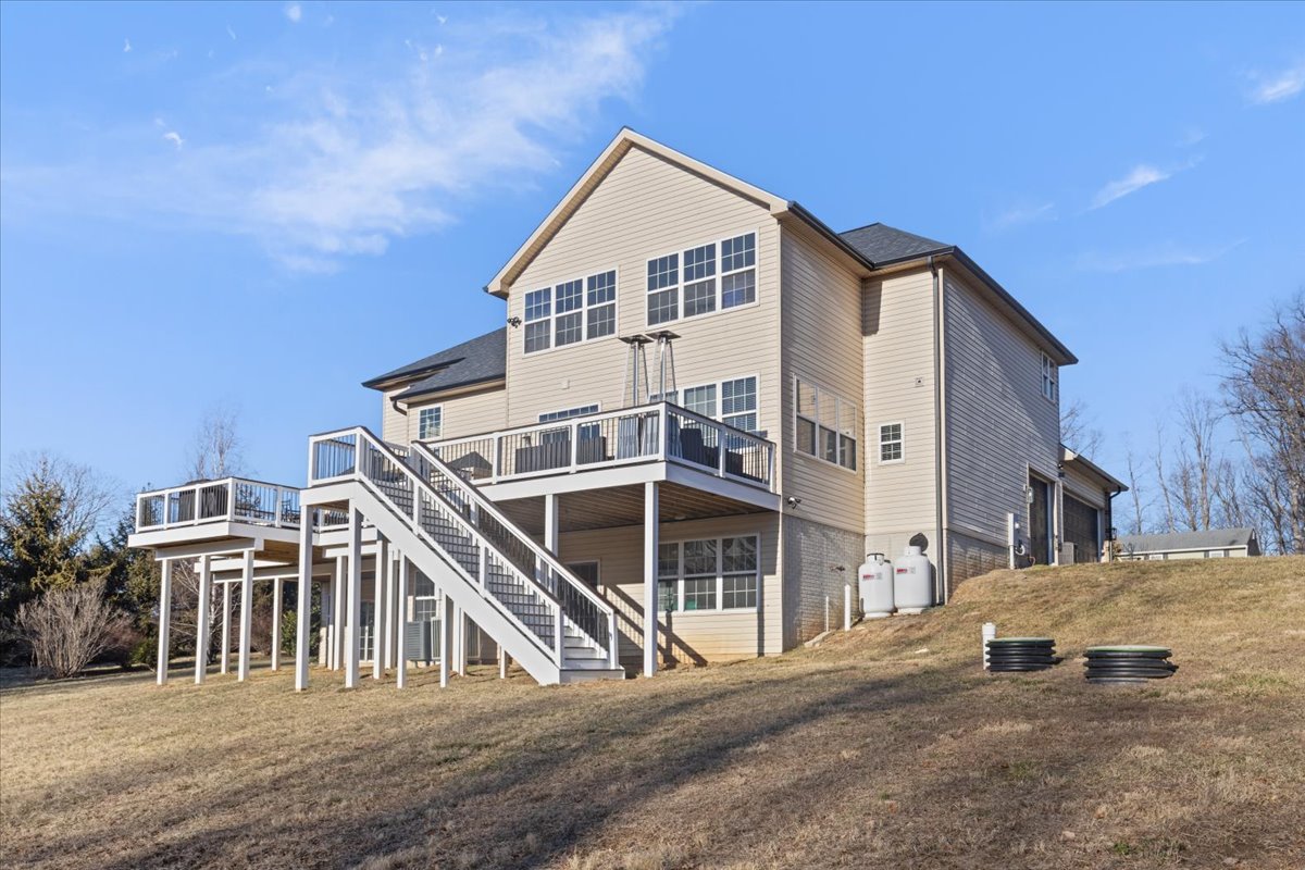 New Windsor, Maryland, 21776, United States, 5 Bedrooms Bedrooms, ,5 BathroomsBathrooms,Residential,For Sale,1943659