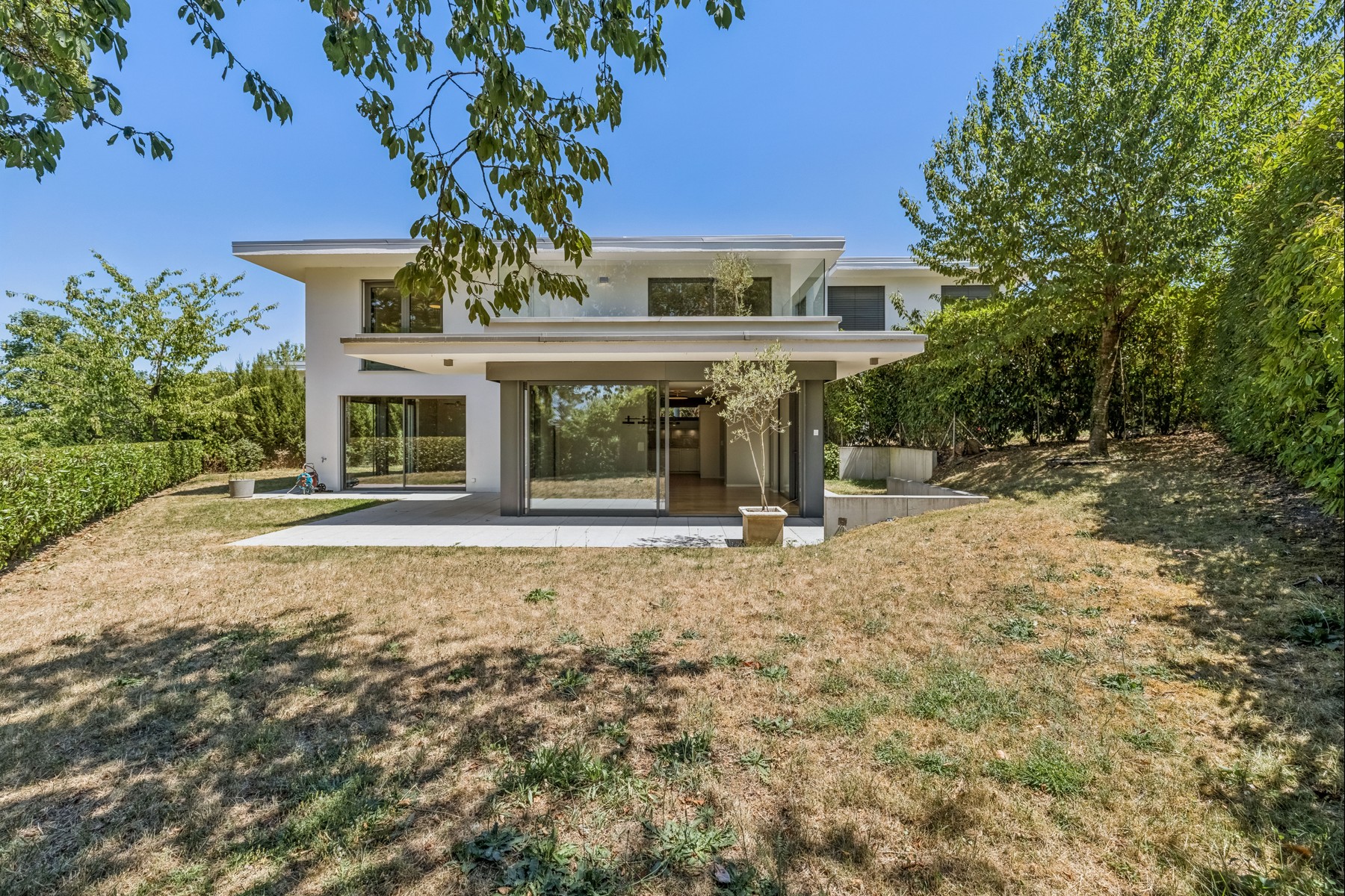  Anières  Elegant contemporary villa with exceptional amenities - 物件實景