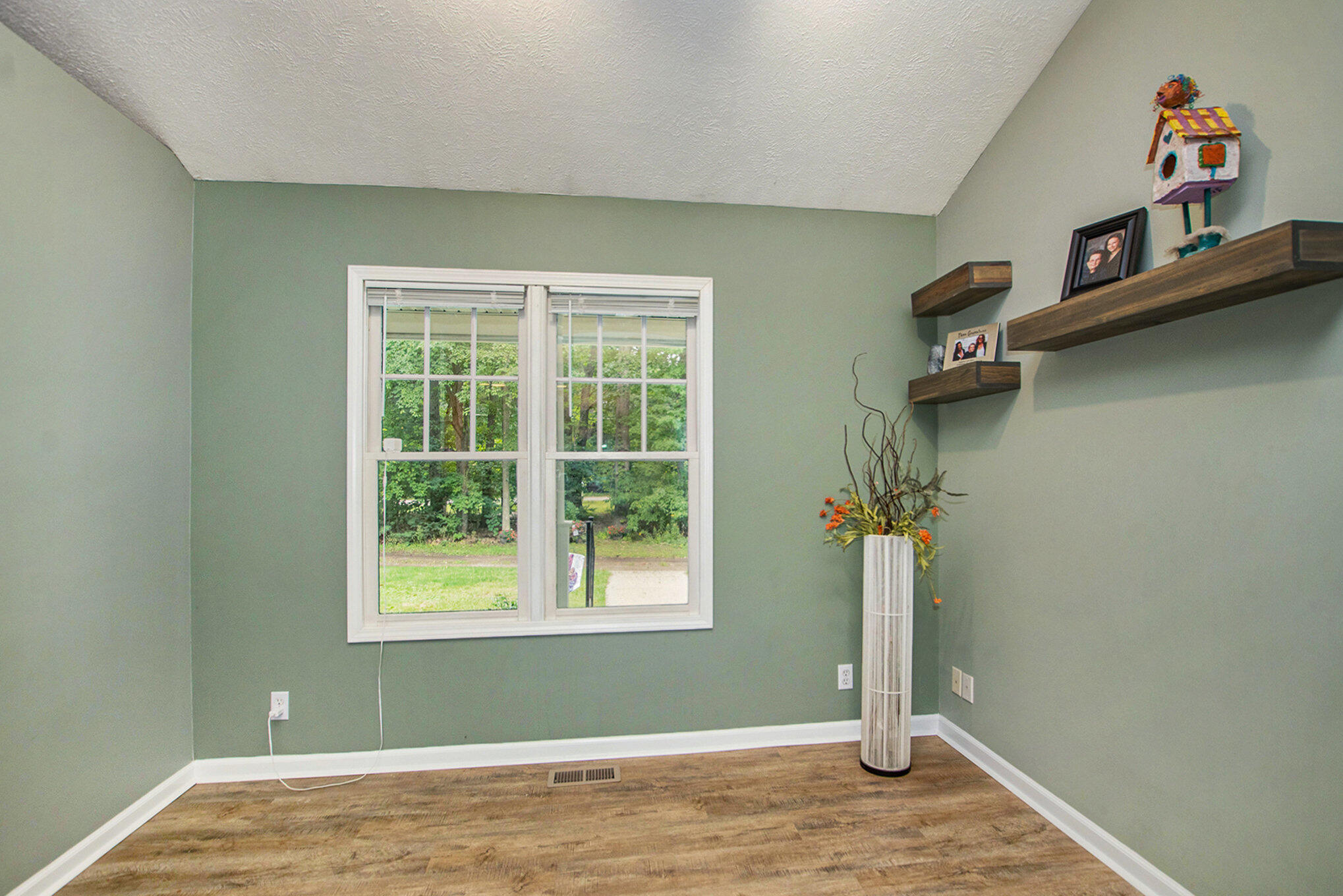 Grand Haven, Michigan, 49417, United States, 5 Bedrooms Bedrooms, ,5 BathroomsBathrooms,Residential,For Sale,1940332