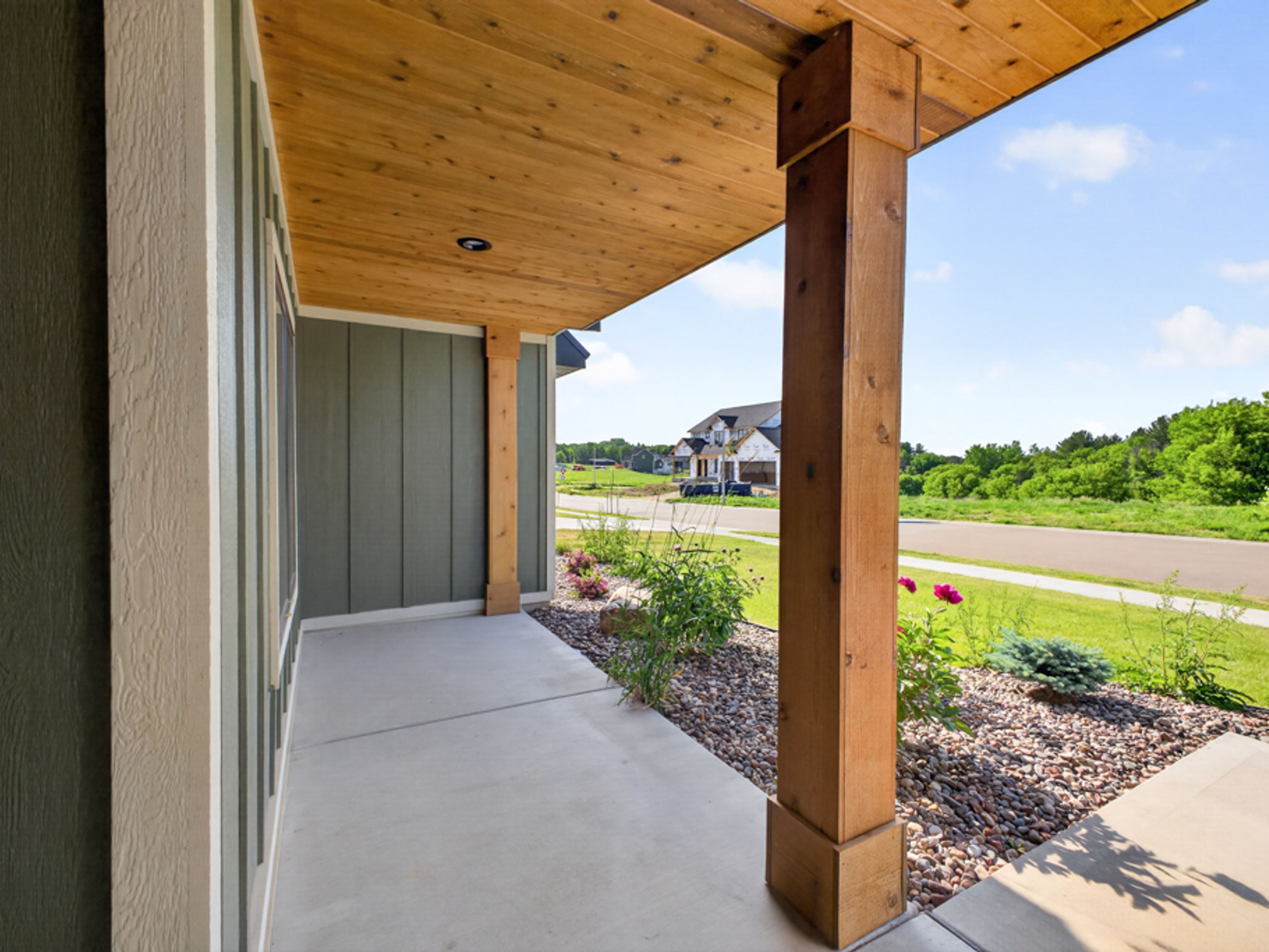  Century Valley Craftsman-Style, Single-Level Living - 物件實景