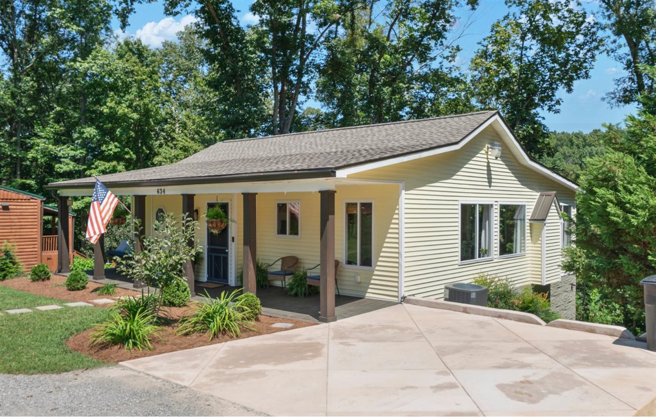 Fountain Run, Kentucky, 42133, United States, 4 Bedrooms Bedrooms, ,3 BathroomsBathrooms,Residential,For Sale,1827349