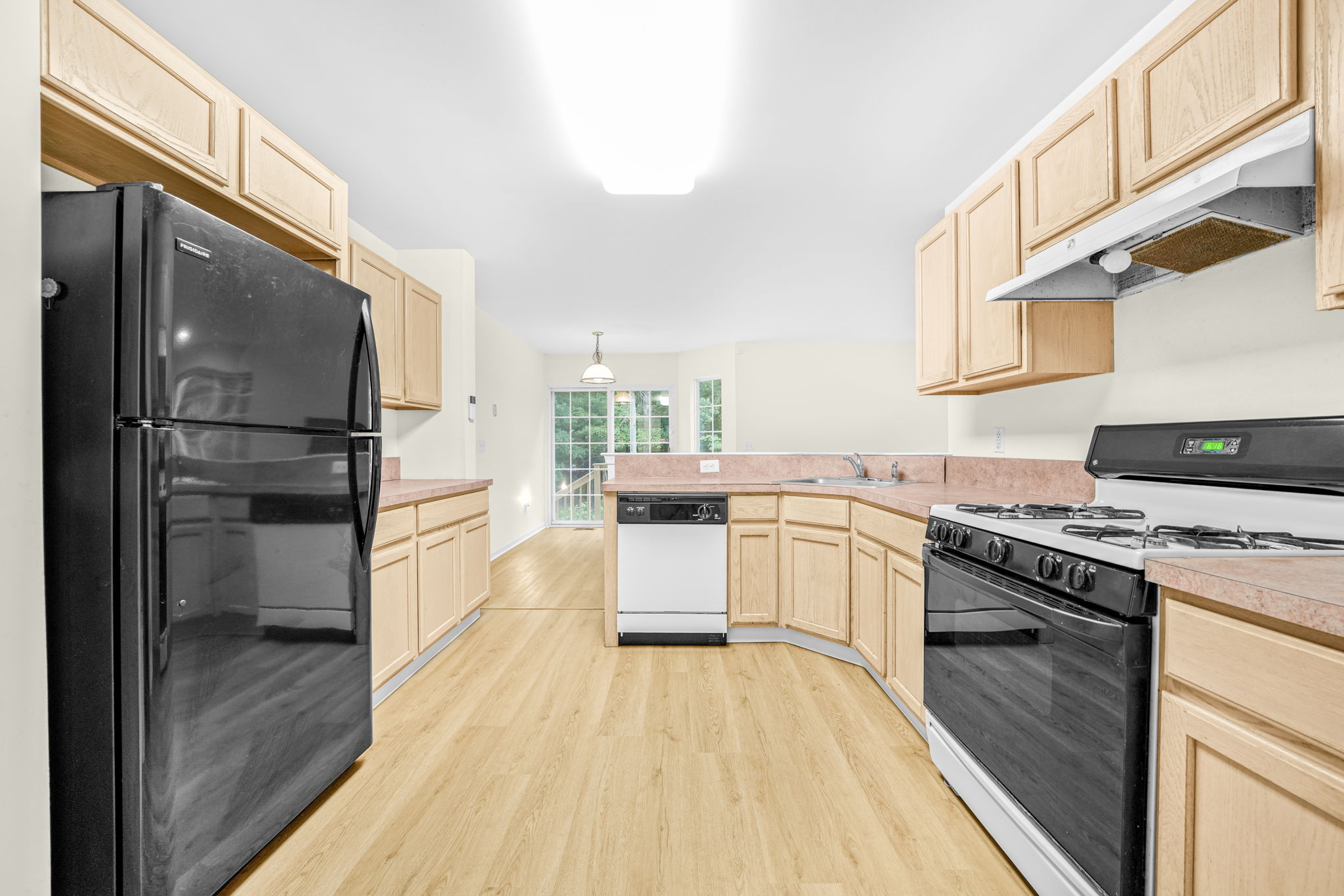 Mount Olive Township, New Jersey, 07828, United States, 4 Bedrooms Bedrooms, ,3 BathroomsBathrooms,Residential,For Sale,1976340