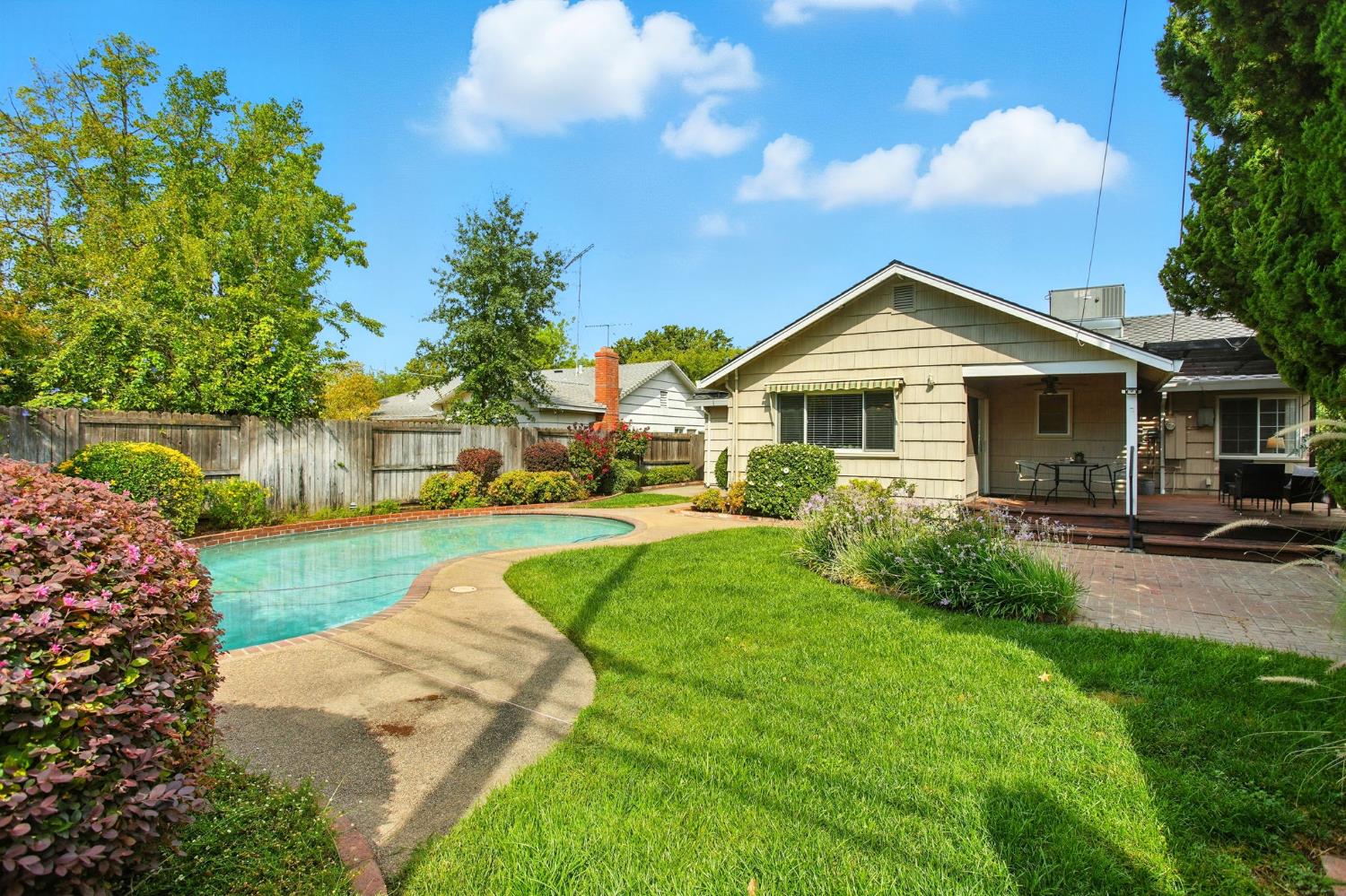 Sacramento, California, 95821, United States, 2 Bedrooms Bedrooms, ,2 BathroomsBathrooms,Residential,For Sale,1939306