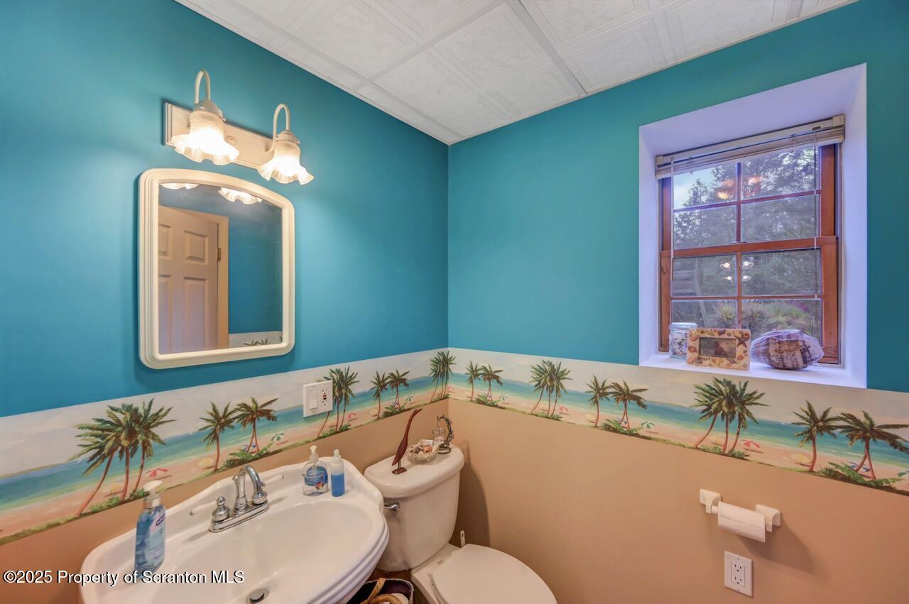 Gouldsboro, Pennsylvania, 18424, United States, 4 Bedrooms Bedrooms, ,3 BathroomsBathrooms,Residential,For Sale,1998512