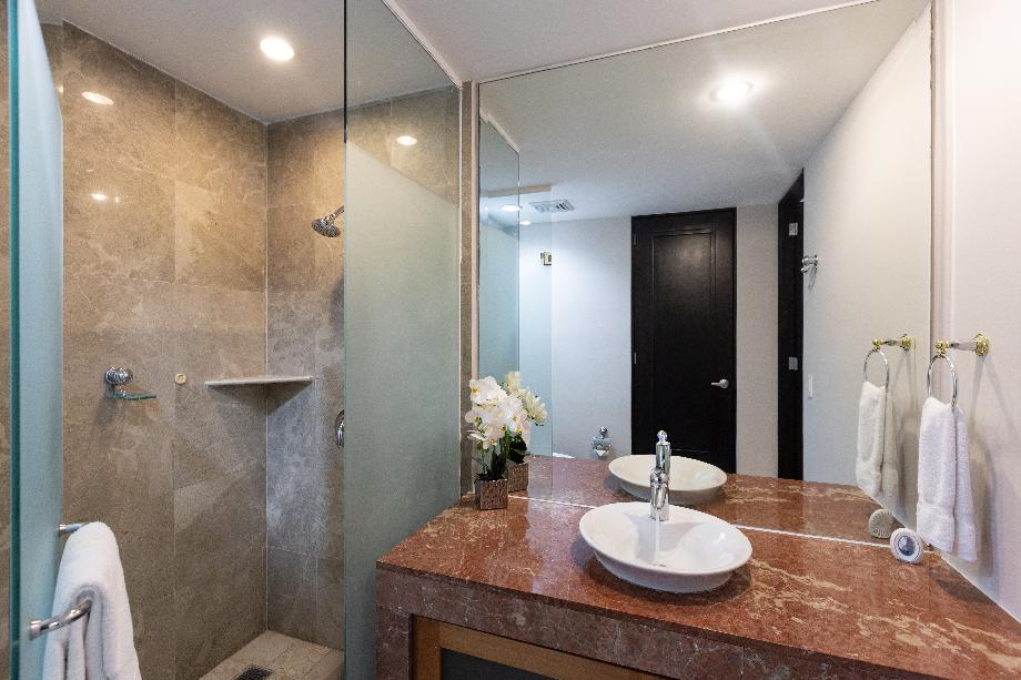 Puerto Vallarta, Jalisco, 48335, Mexico, 3 Bedrooms Bedrooms, ,3 BathroomsBathrooms,Residential,For Sale,2003194