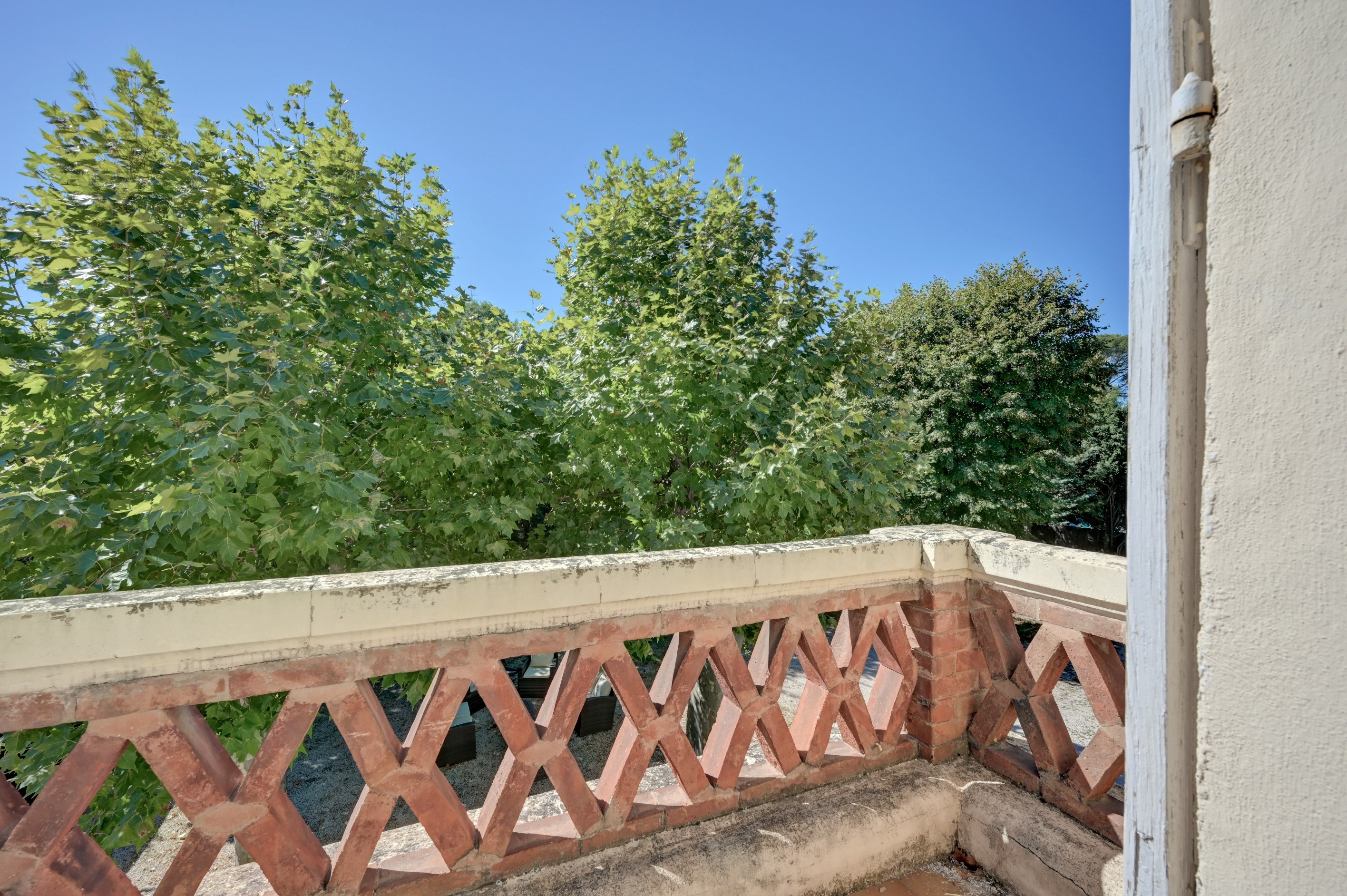  Townhouse with Outstanding Potential – Walking Distance from the Historic Centr… - 物件實景
