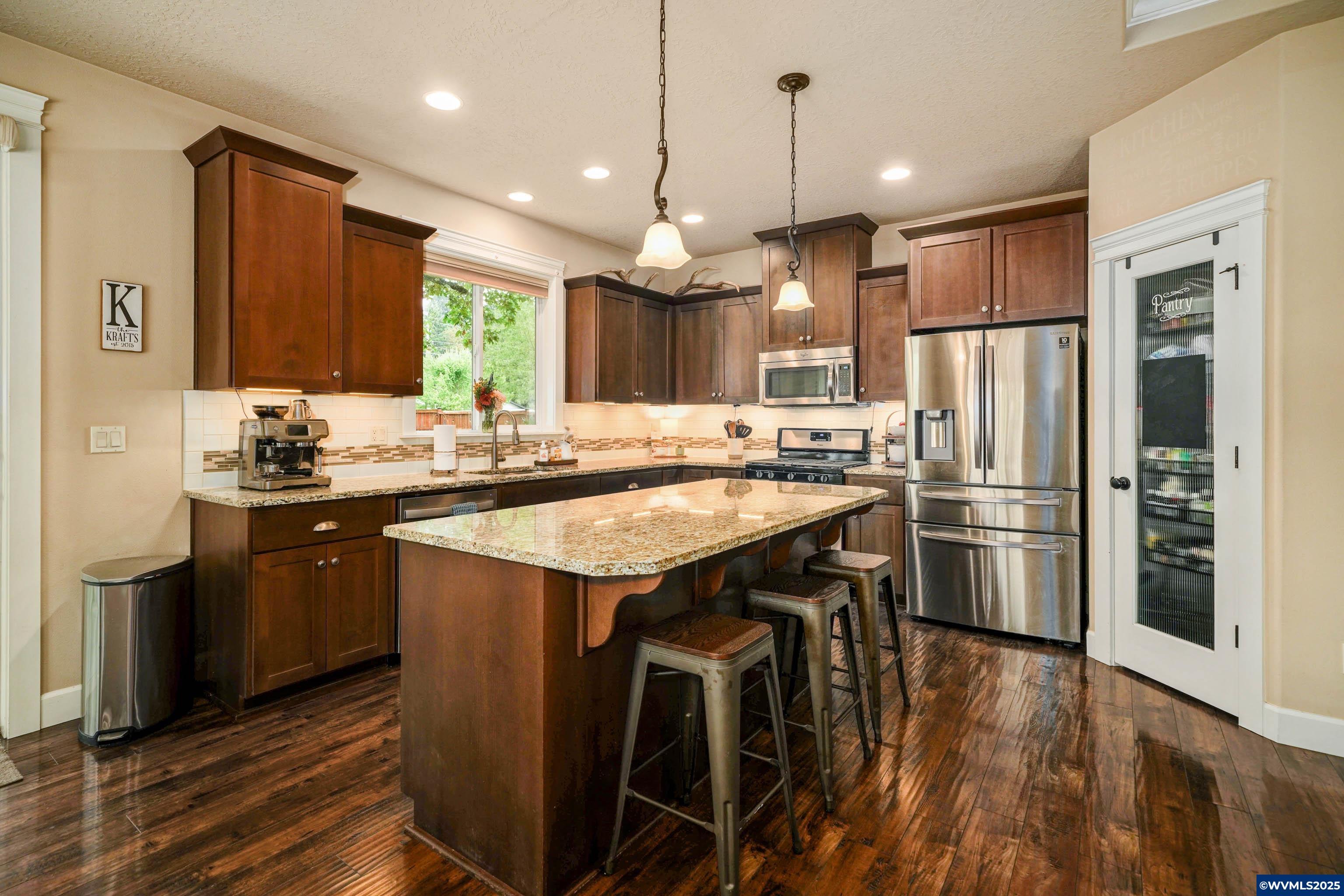 Stayton, Oregon, 97383, United States, 4 Bedrooms Bedrooms, ,2 BathroomsBathrooms,Residential,For Sale,1933214