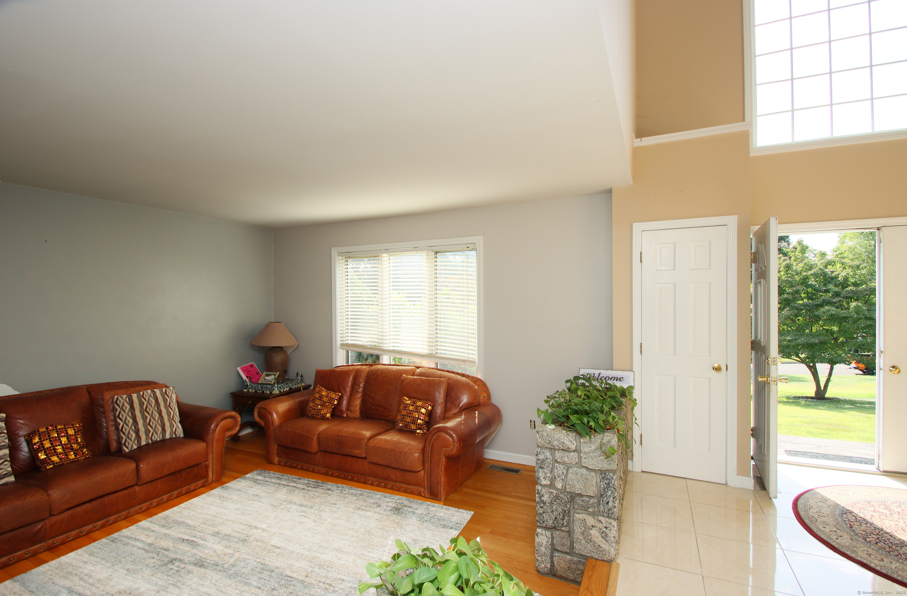 Danbury, Connecticut, 06811, United States, 4 Bedrooms Bedrooms, ,3 BathroomsBathrooms,Residential,For Sale,1947062