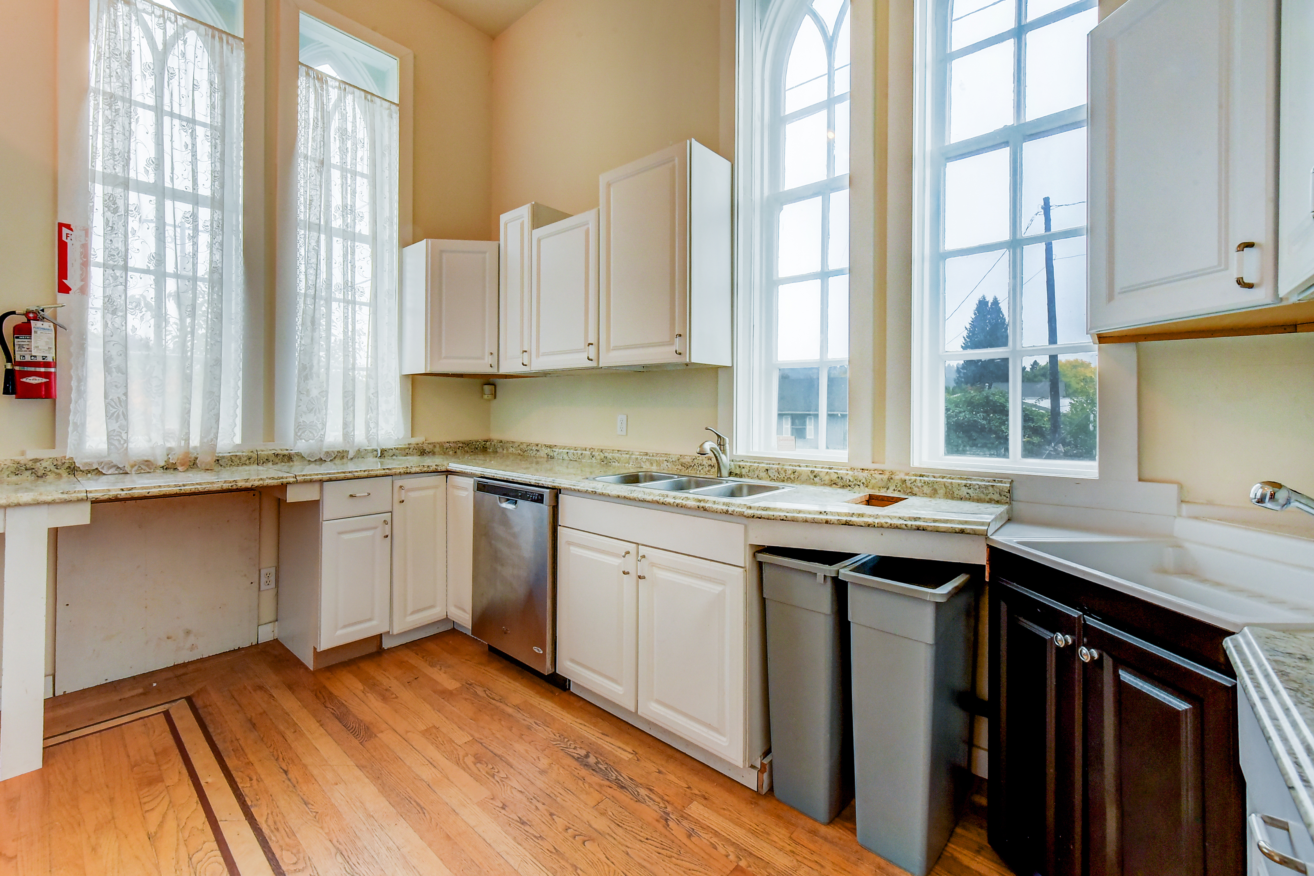 Sumner, Washington, 98390, United States, 4 Bedrooms Bedrooms, ,3 BathroomsBathrooms,Residential,For Sale,1992043