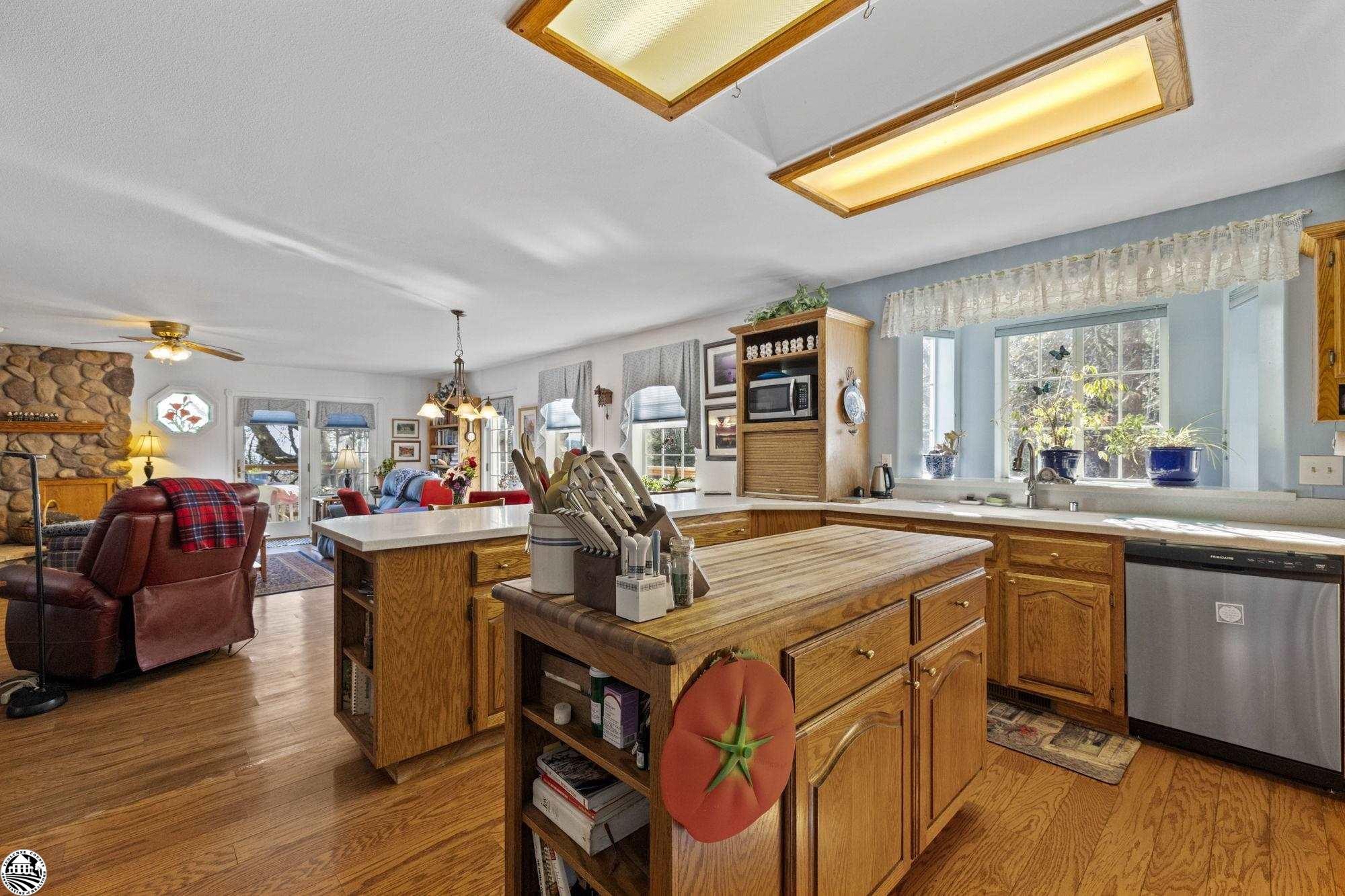 23423 Rusty Spur Rd., Sonora, California, 95370-8618, United States, 3 Bedrooms Bedrooms, ,2 BathroomsBathrooms,Residential,For Sale,23423 Rusty Spur Rd.,1454425