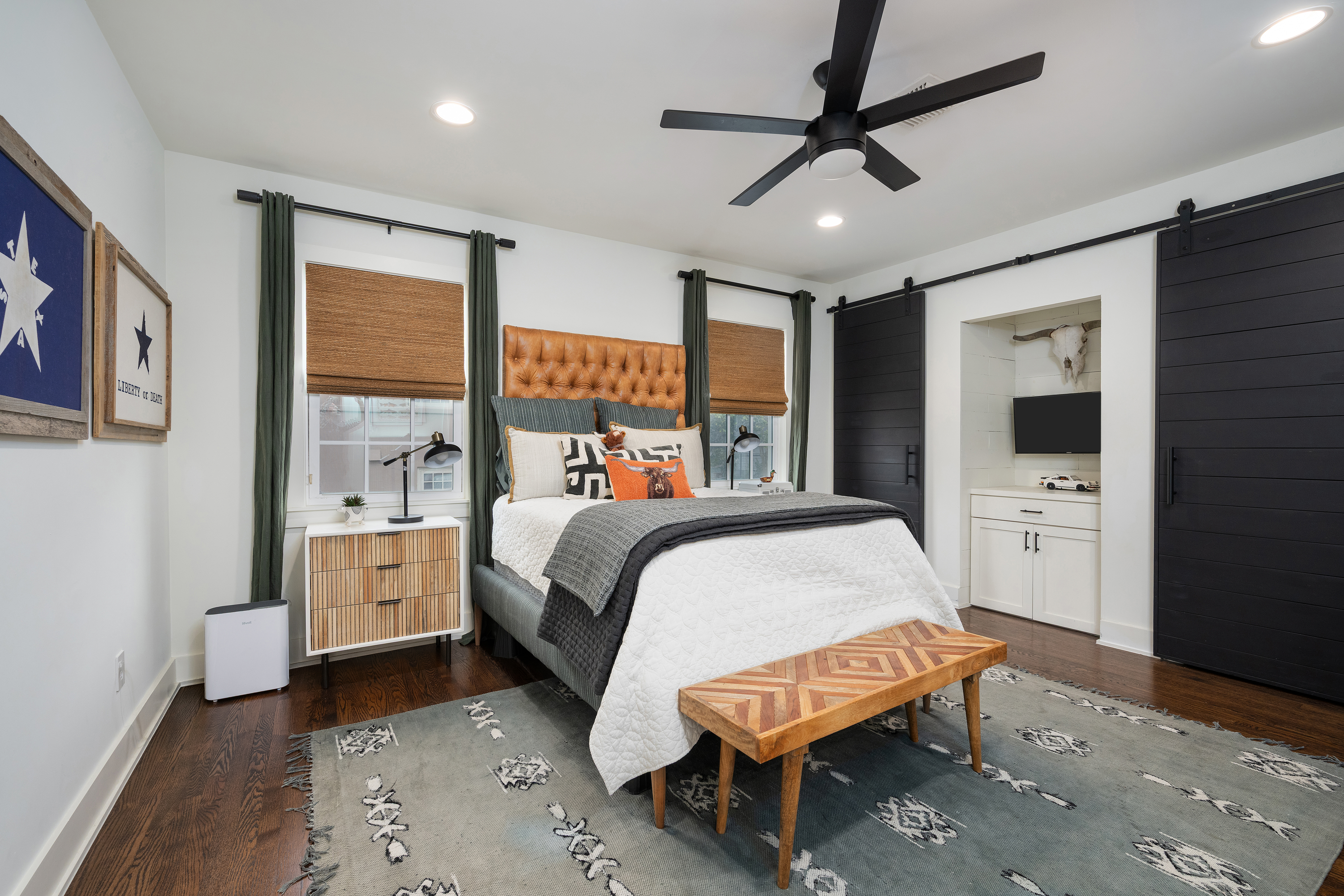  Designer Renovation + Pool Retreat in Terrell Hills - 物件實景