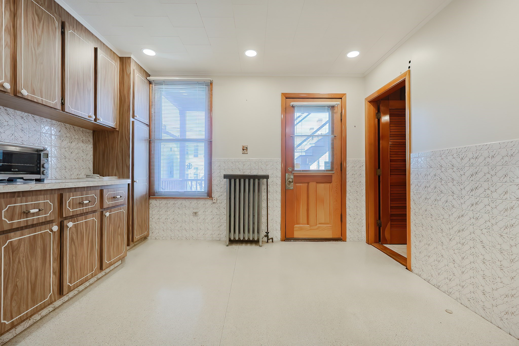 East Boston, Massachusetts, 02128, United States, 3 Bedrooms Bedrooms, ,3 BathroomsBathrooms,Residential,For Sale,1910714