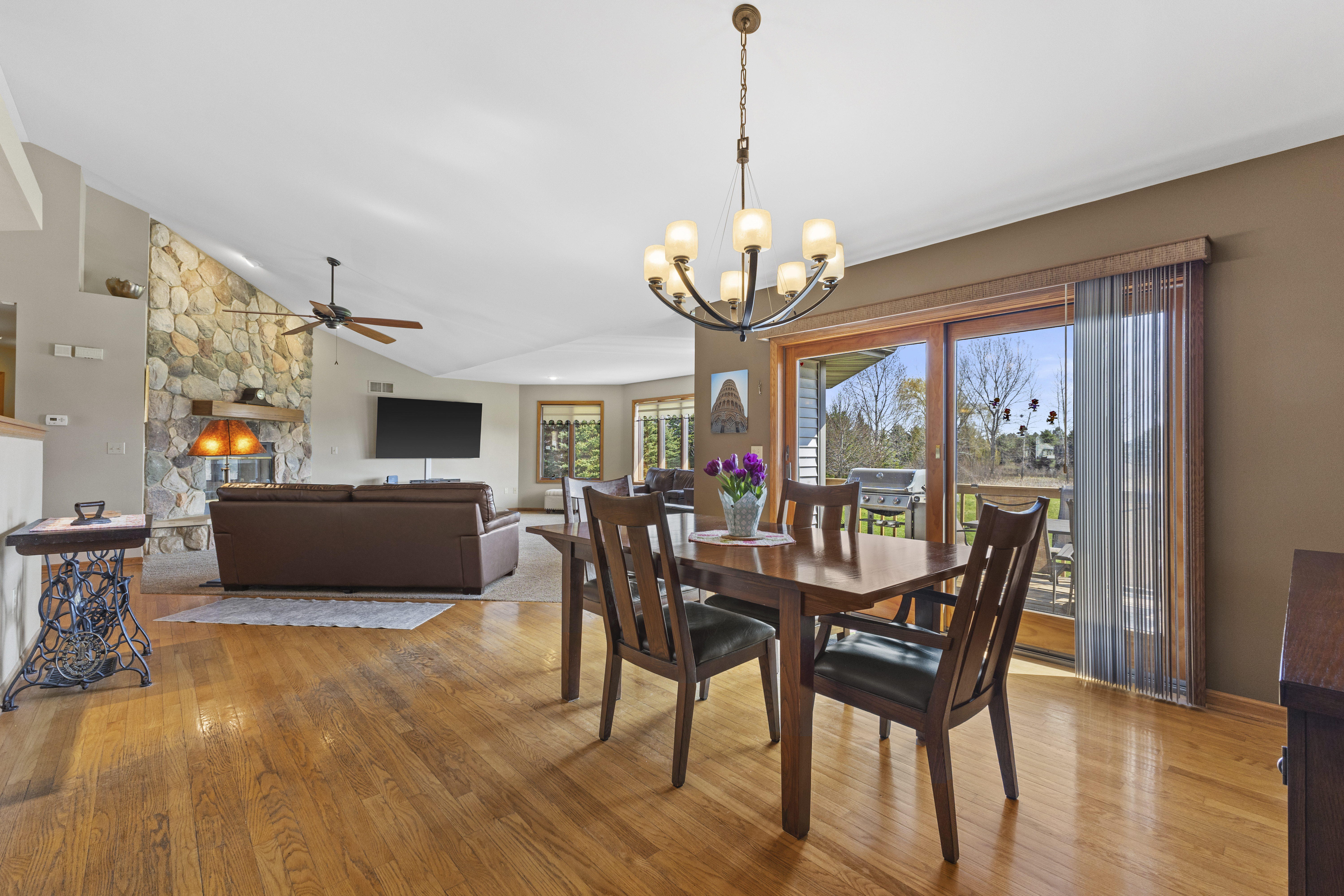  tranquil 3-acre homestead in union  grove - 物件實景