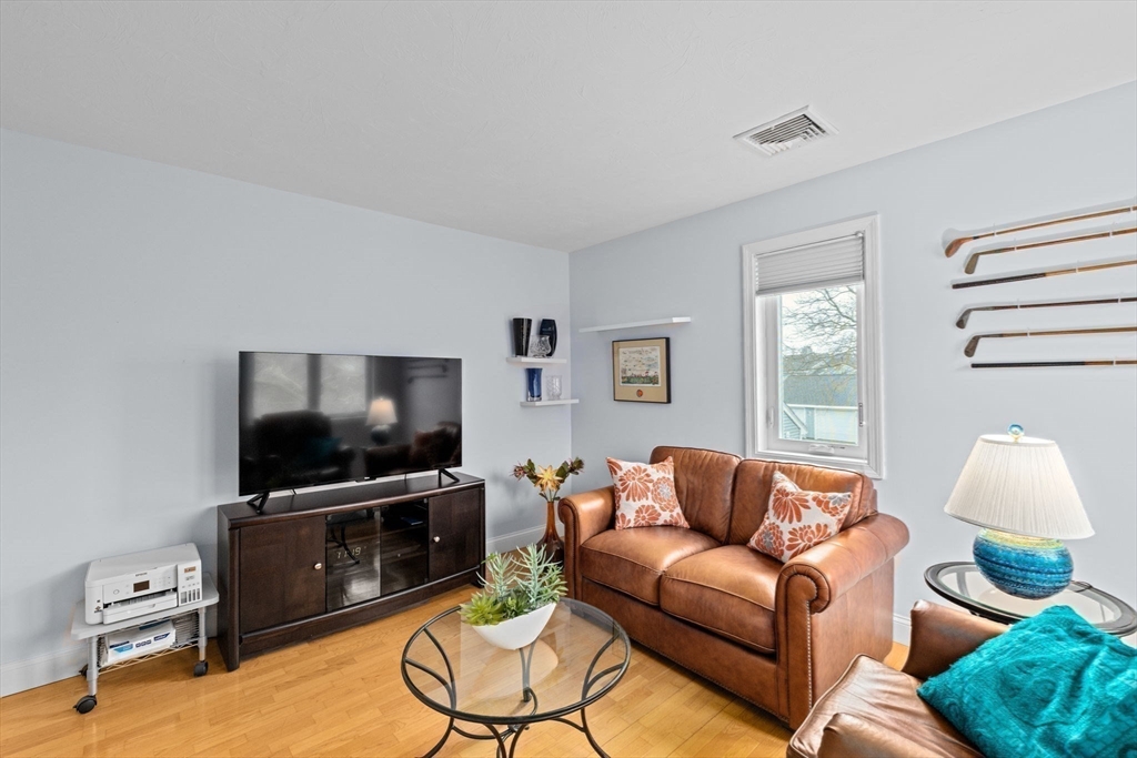 Plymouth, Massachusetts, 02360, United States, 2 Bedrooms Bedrooms, ,3 BathroomsBathrooms,Residential,For Sale,1994684