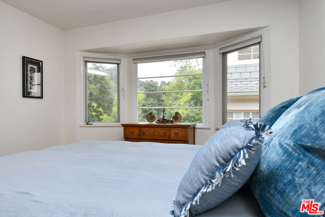 Los Angeles, California, 90077, United States, 3 Bedrooms Bedrooms, ,2 BathroomsBathrooms,Residential,For Sale,1901054