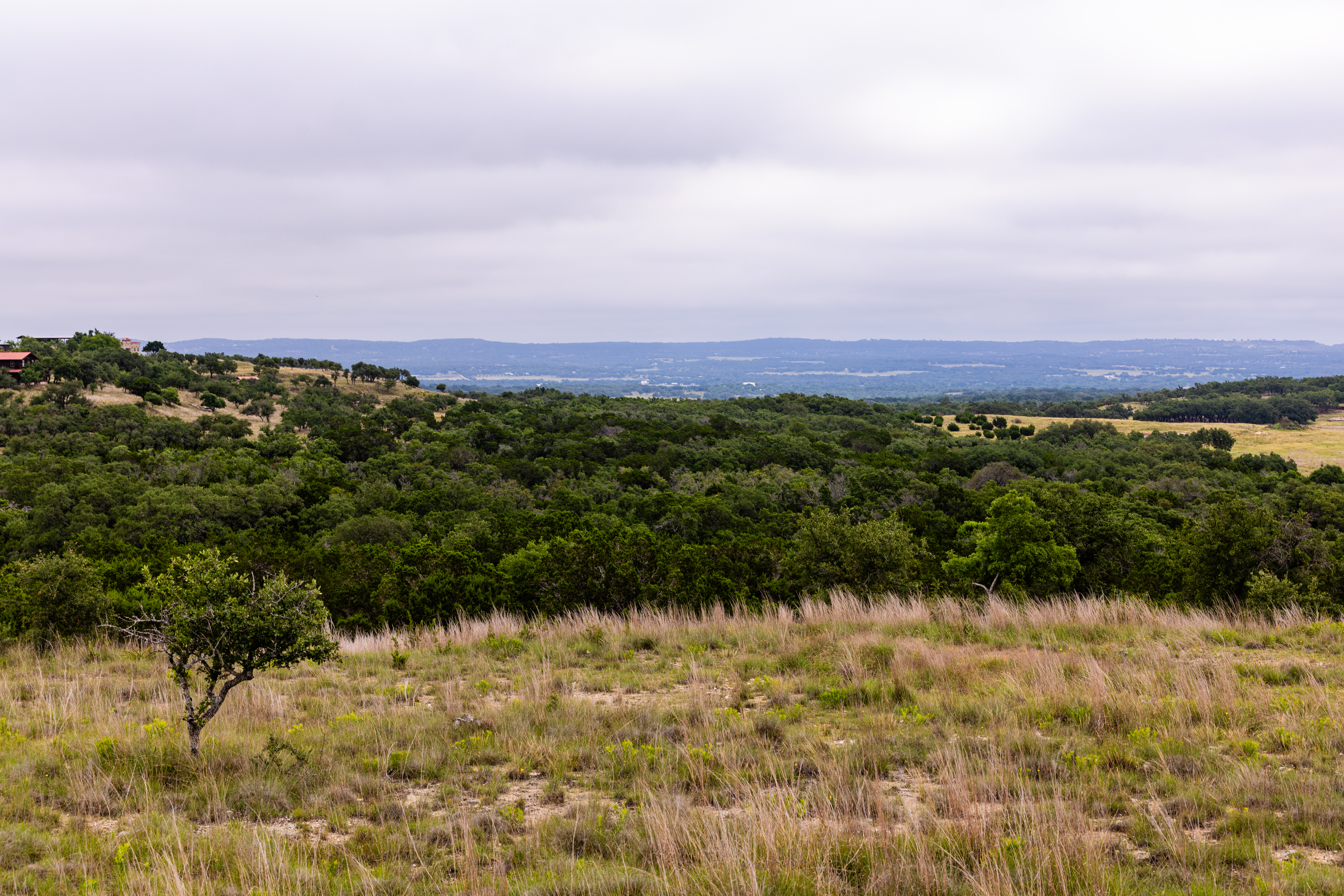  Expansive 10-Acre Lot - 物件實景