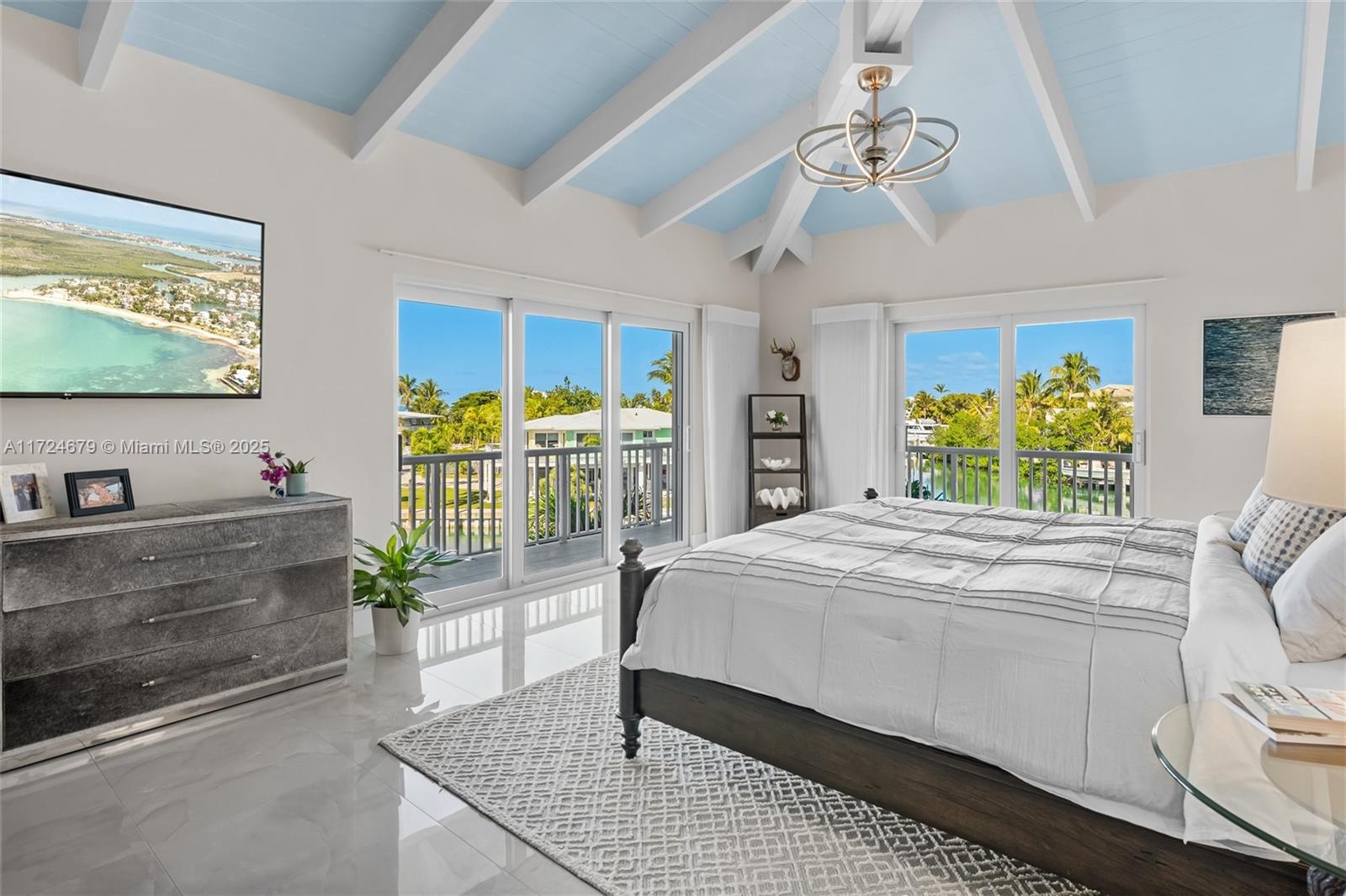 Islamorada, Florida, 33036, United States, 6 Bedrooms Bedrooms, ,4 BathroomsBathrooms,Residential,For Sale,1932543