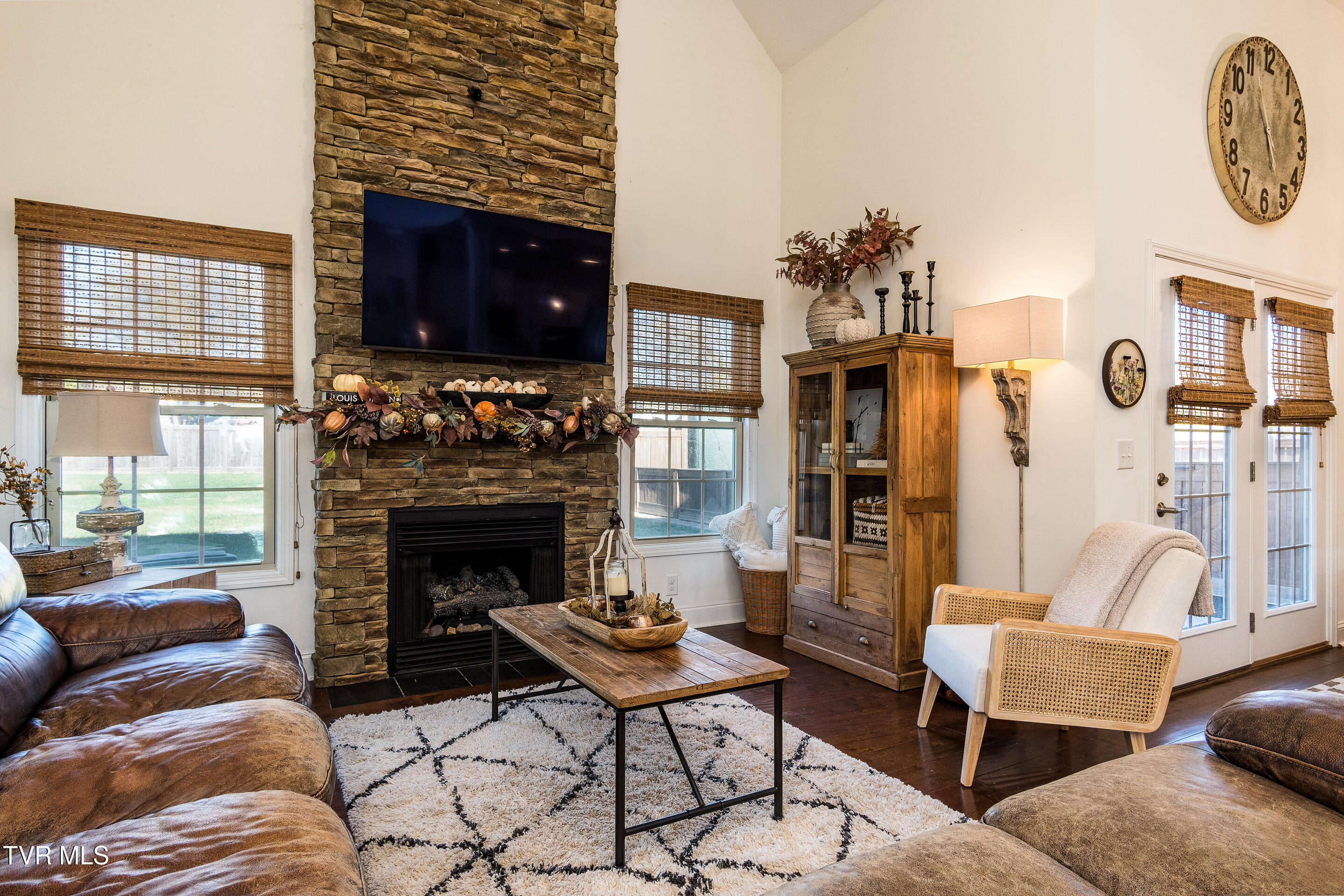 Piney Flats, Tennessee, 37686, United States, 4 Bedrooms Bedrooms, ,4 BathroomsBathrooms,Residential,For Sale,2005173