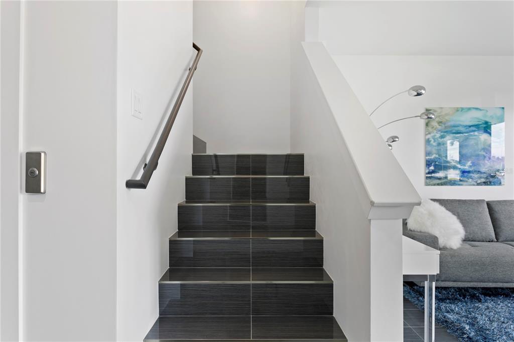 Tampa, Florida, 33606, United States, 4 Bedrooms Bedrooms, ,3 BathroomsBathrooms,Residential,For Sale,1998120