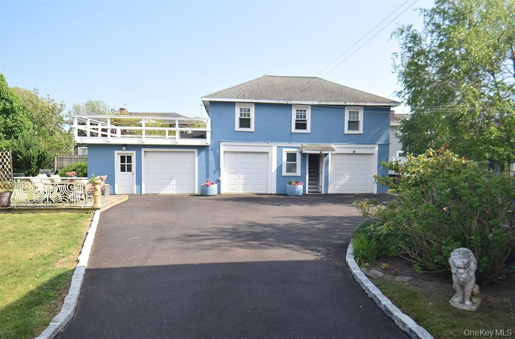 Lindenhurst, New York, 11757, United States, 5 Bedrooms Bedrooms, ,3 BathroomsBathrooms,Residential,For Sale,2049056