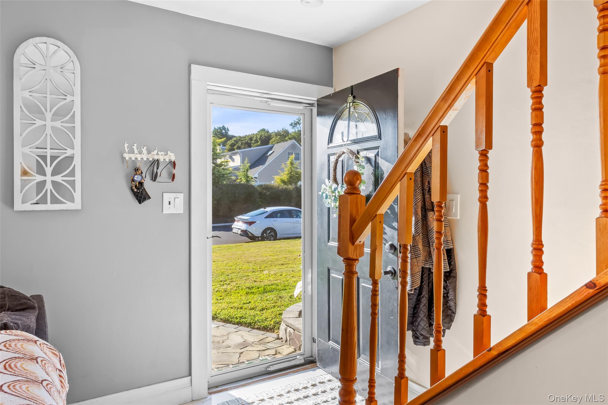 Farmingville, New York, 11738, United States, 4 Bedrooms Bedrooms, ,2 BathroomsBathrooms,Residential,For Sale,1928203