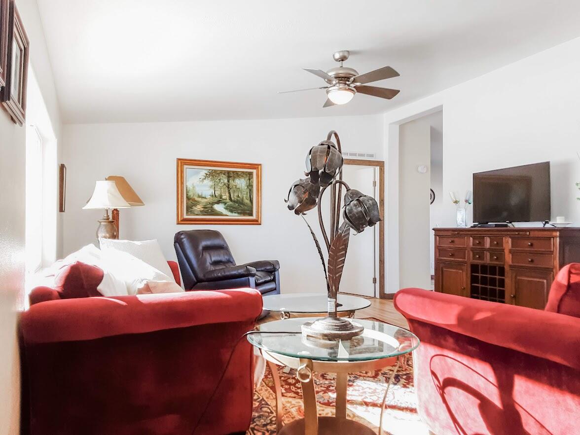 Sheridan, Wyoming, 82801, United States, 4 Bedrooms Bedrooms, ,2 BathroomsBathrooms,Residential,For Sale,2011372