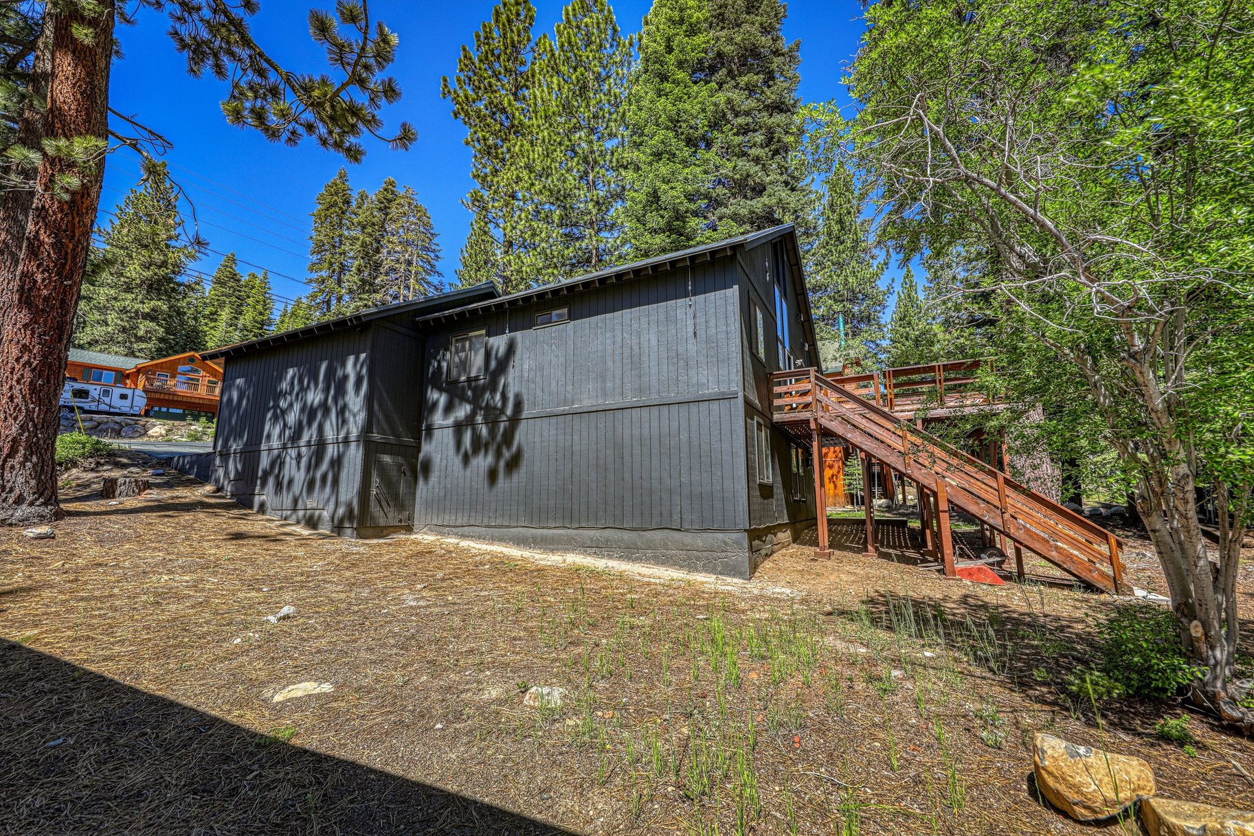  DESIRABLE TAHOE DONNER LOCATION - 物件實景