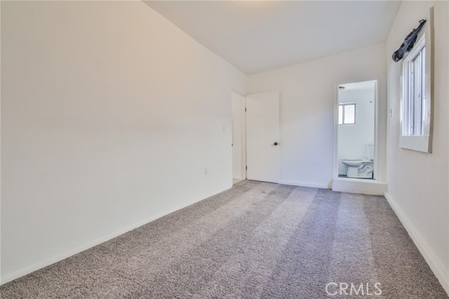 Los Angeles, California, 90001, United States, 4 Bedrooms Bedrooms, ,Residential,For Sale,1928071