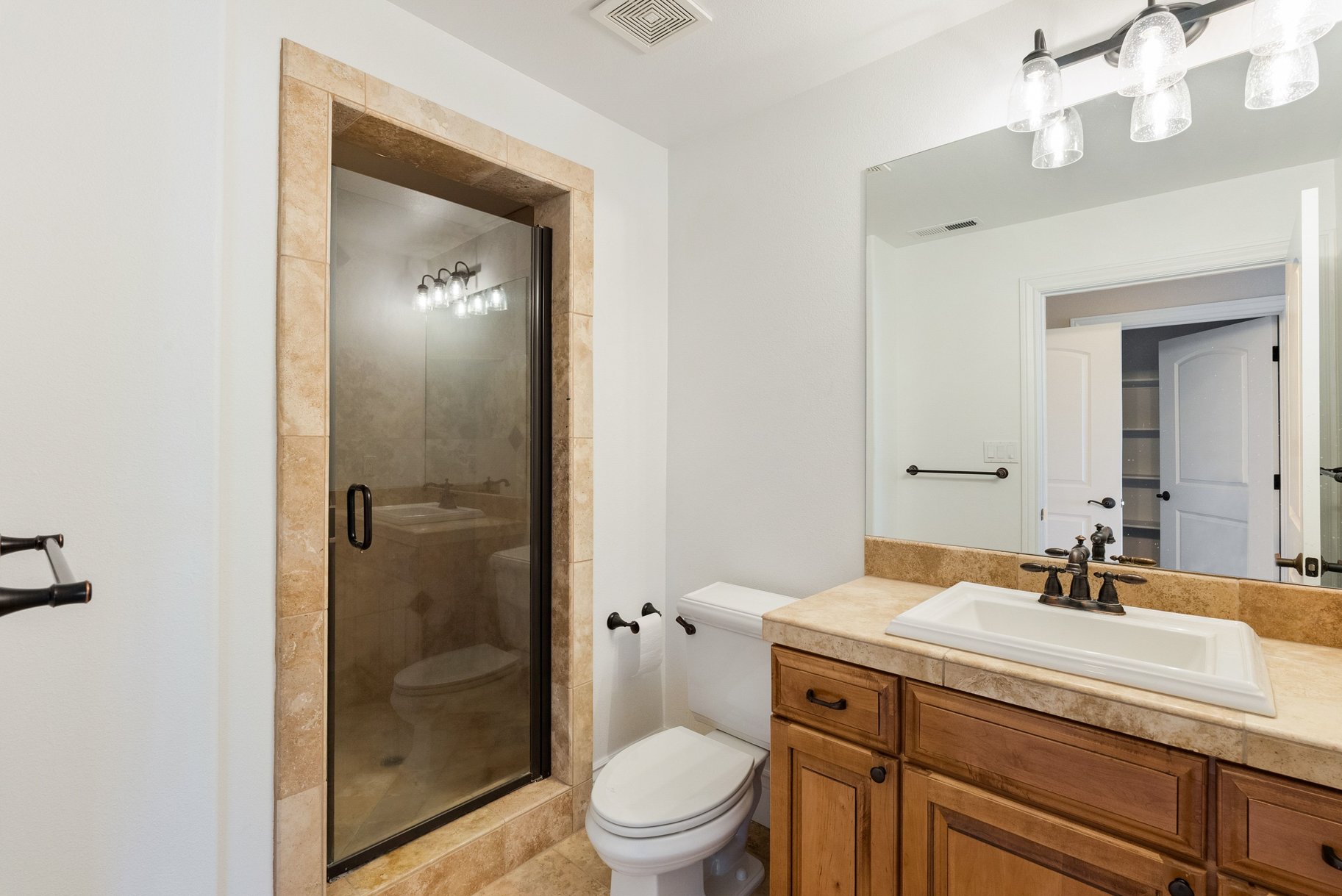  Private Mountain Estate with Elevated Views - 物件實景