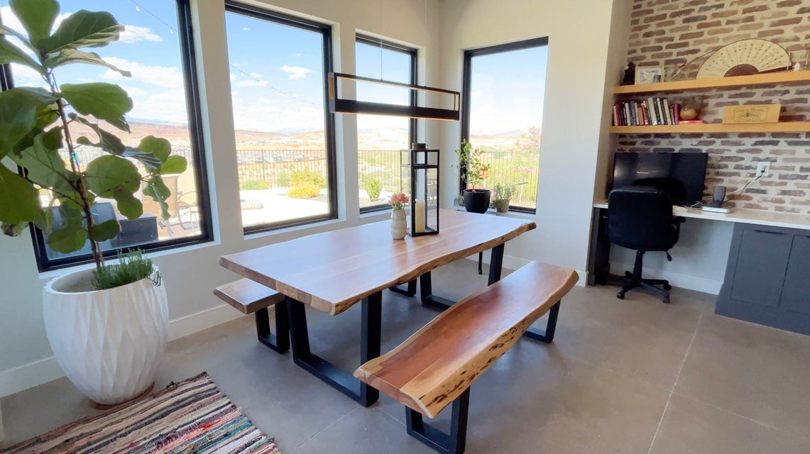 Washington, Utah, 84780, United States, 4 Bedrooms Bedrooms, ,4 BathroomsBathrooms,Residential,For Sale,1998221