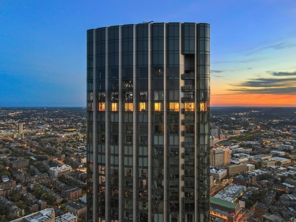 Boston, Massachusetts, 02199, United States, 5 Bedrooms Bedrooms, ,8 BathroomsBathrooms,Residential,For Sale,1906314