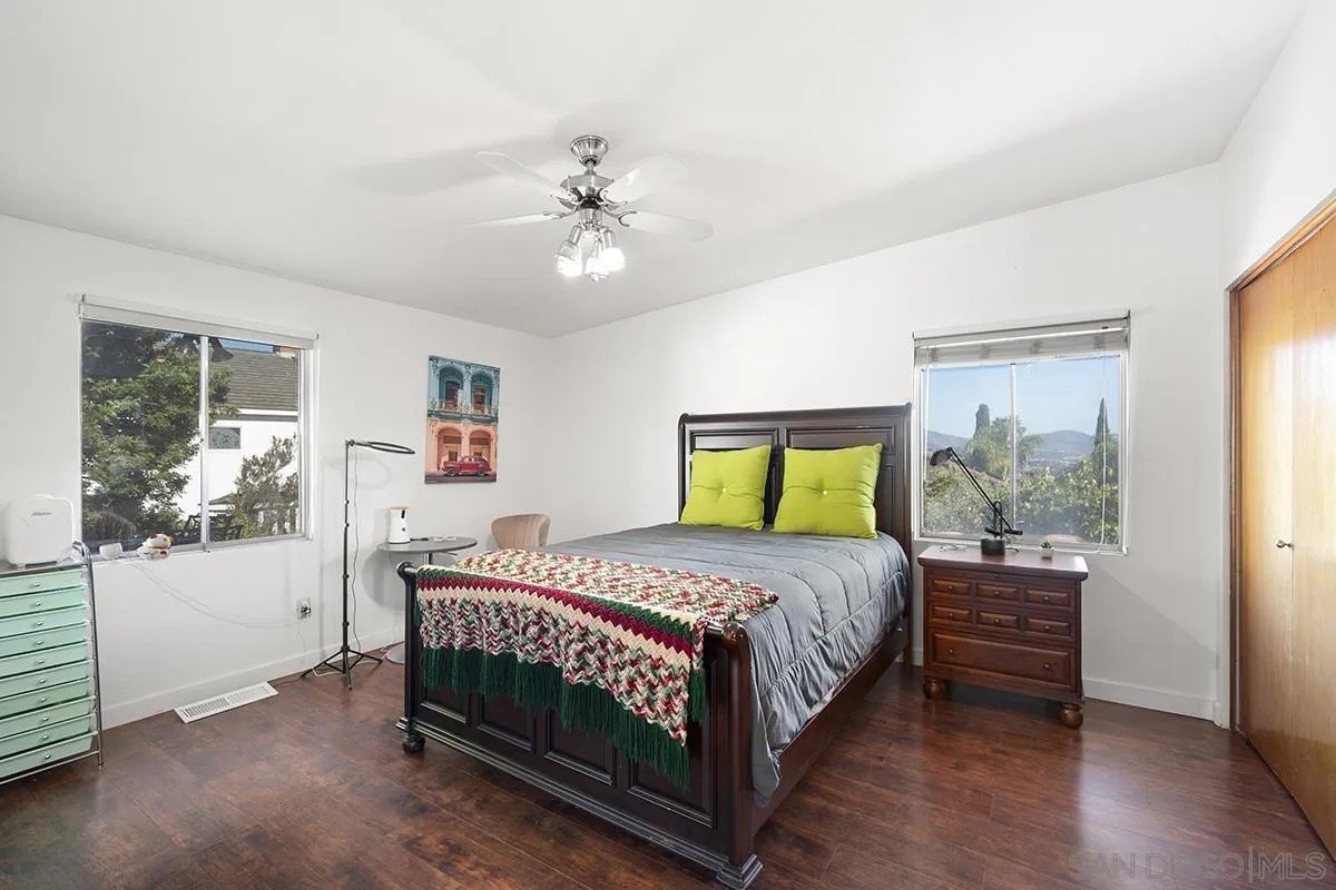 La Mesa, California, 91941, United States, 3 Bedrooms Bedrooms, ,4 BathroomsBathrooms,Residential,For Sale,1911905