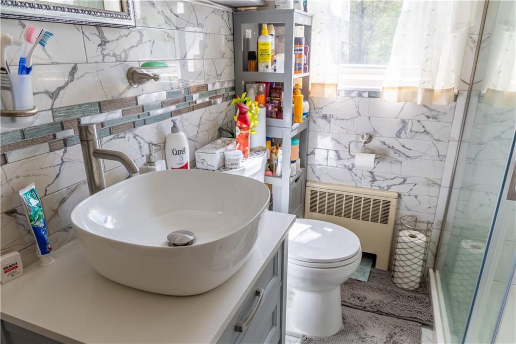 Warwick, Rhode Island, 02886, United States, 4 Bedrooms Bedrooms, ,1 BathroomBathrooms,Residential,For Sale,1943403