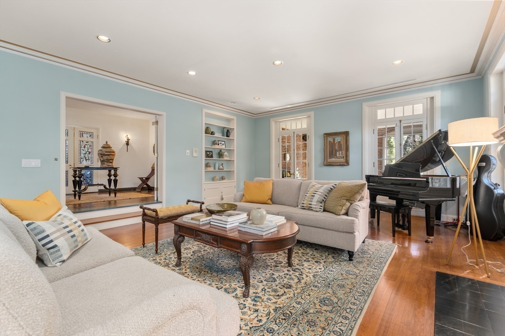 Brookline, Massachusetts, 02445, United States, 9 Bedrooms Bedrooms, ,8 BathroomsBathrooms,Residential,For Sale,1758602