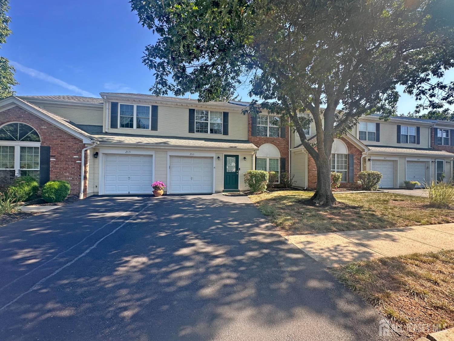 Franklin Twsp, New Jersey, 08873, United States, 3 Bedrooms Bedrooms, ,3 BathroomsBathrooms,Residential,For Sale,1942876