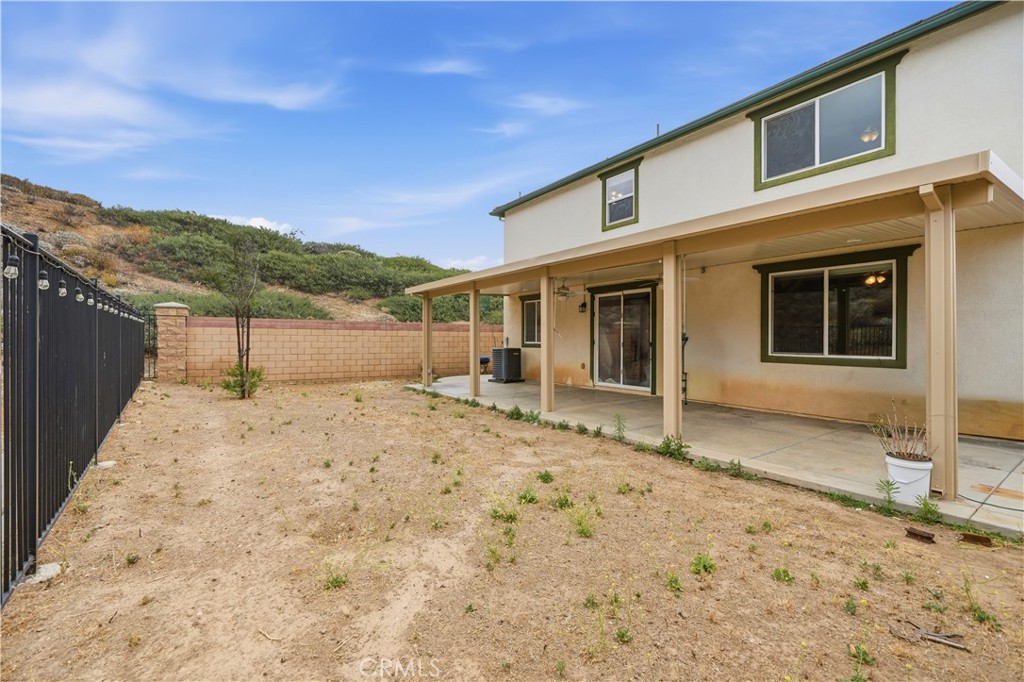 Lake Elsinore, California, 92532, United States, 5 Bedrooms Bedrooms, ,3 BathroomsBathrooms,Residential,For Sale,2049306